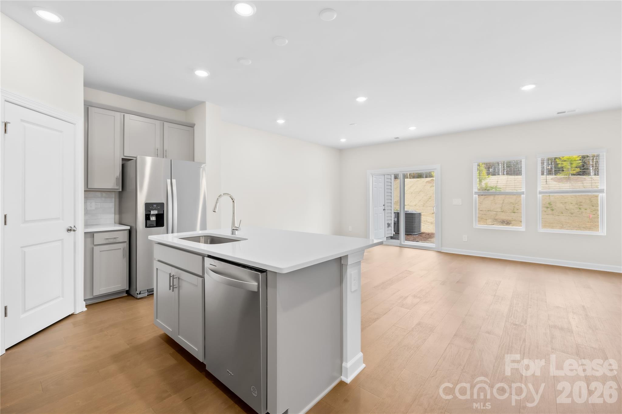 4401049 Property Photo 6