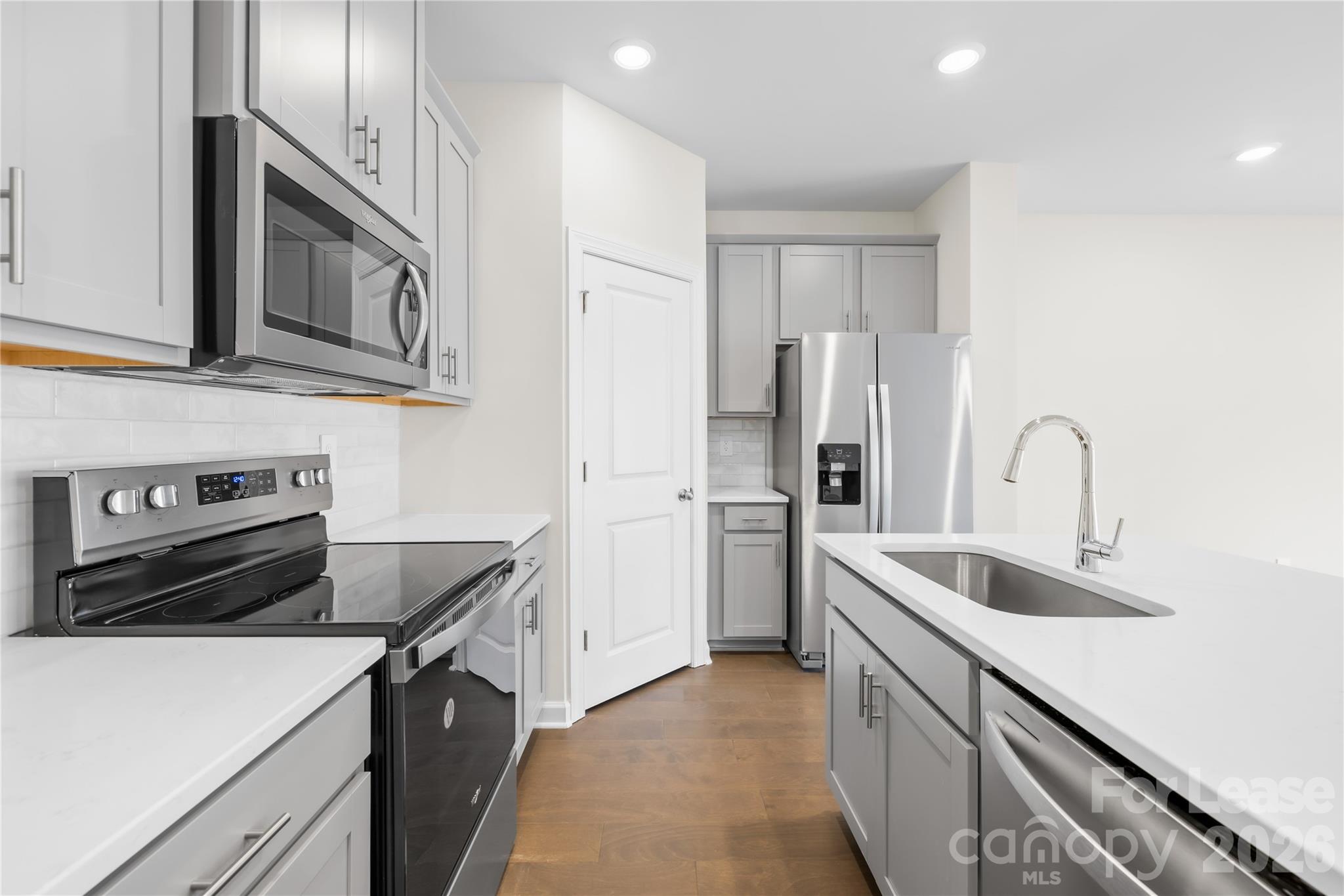 4401049 Property Photo 8