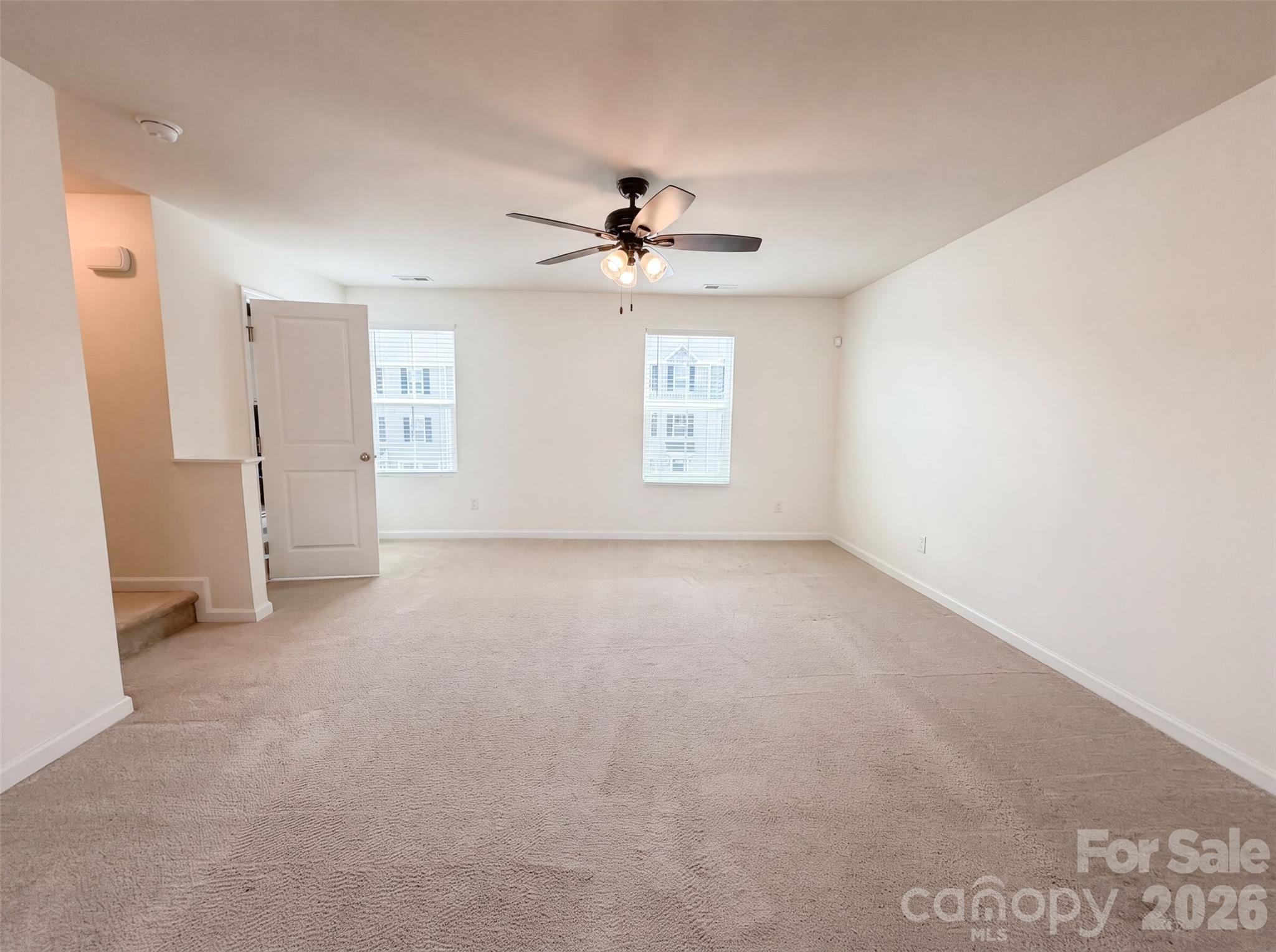 923 Taybyn Road Property Photo 4