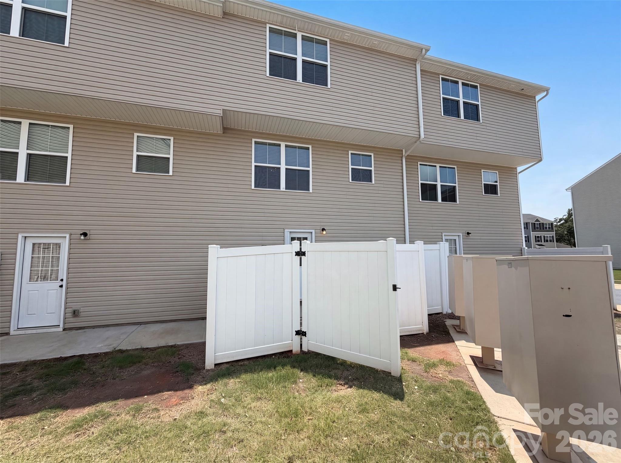 923 Taybyn Road Property Photo 13