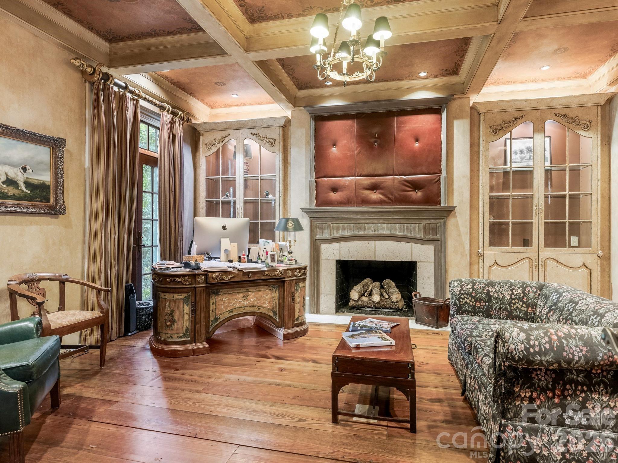 4523 Fox Brook Lane Property Photo 10