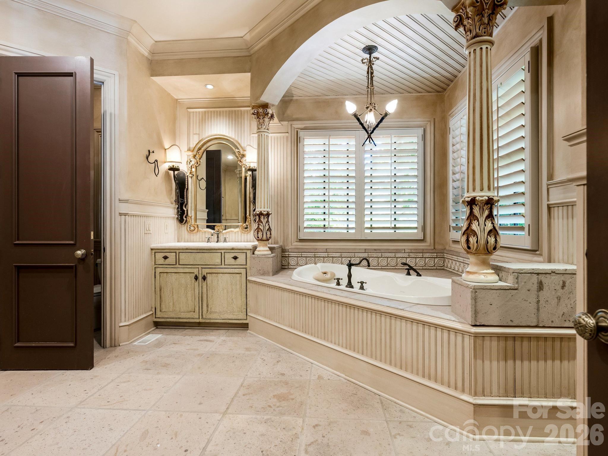 4523 Fox Brook Lane Property Photo 14