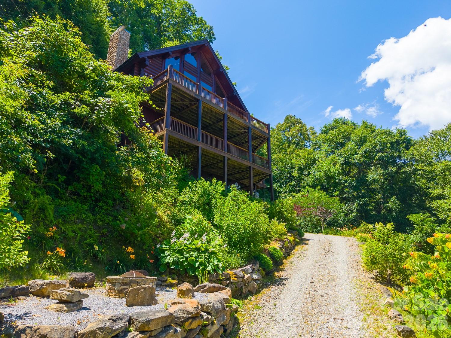 92 Falcons Peak Lane Property Photo 4