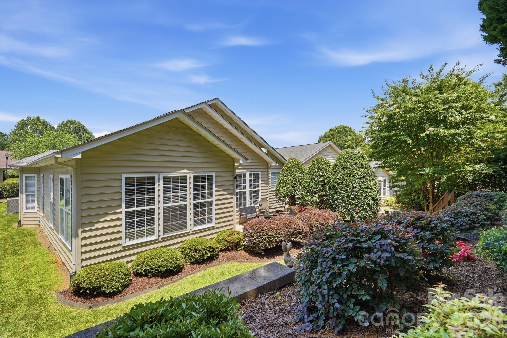 970 Platinum Drive Property Photo 46