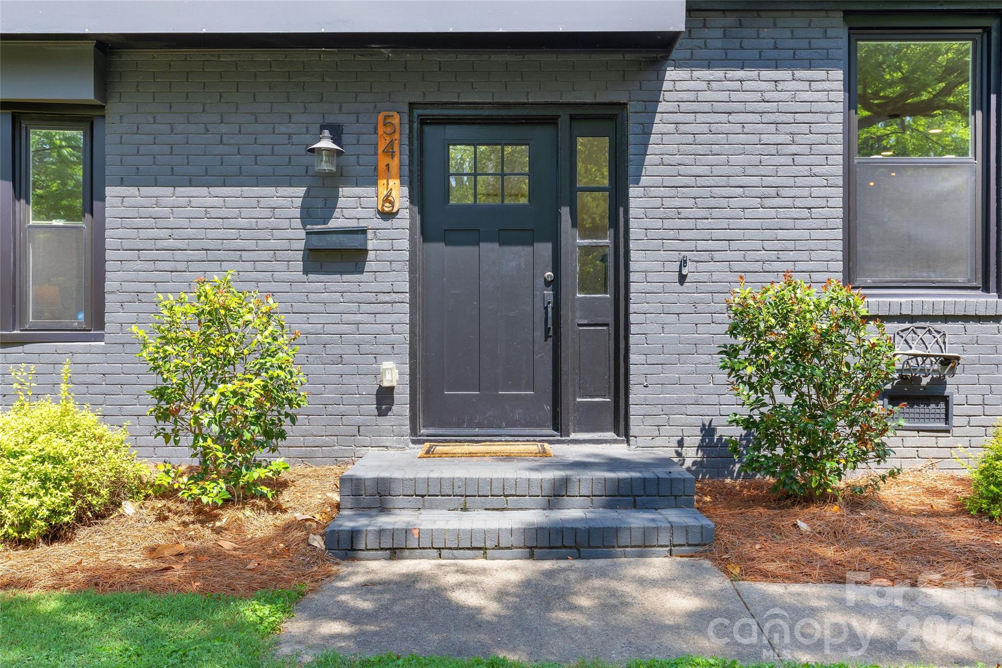 5416 Londonderry Road Property Photo 2