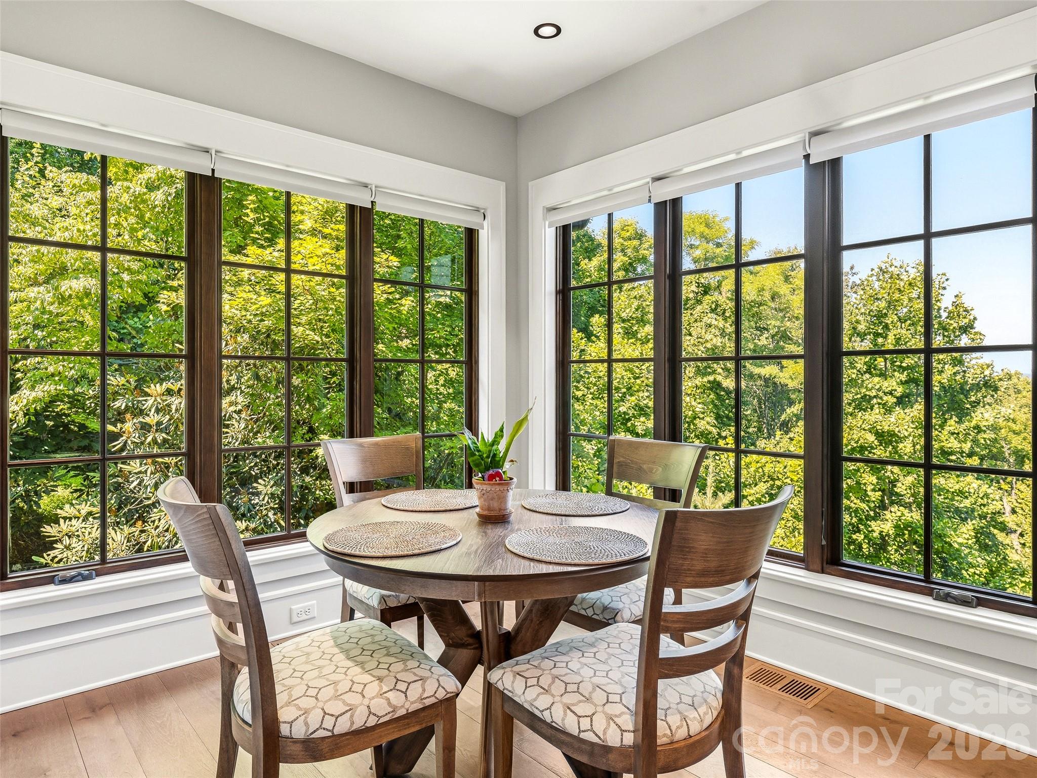 504 Hagen Drive Property Photo 16