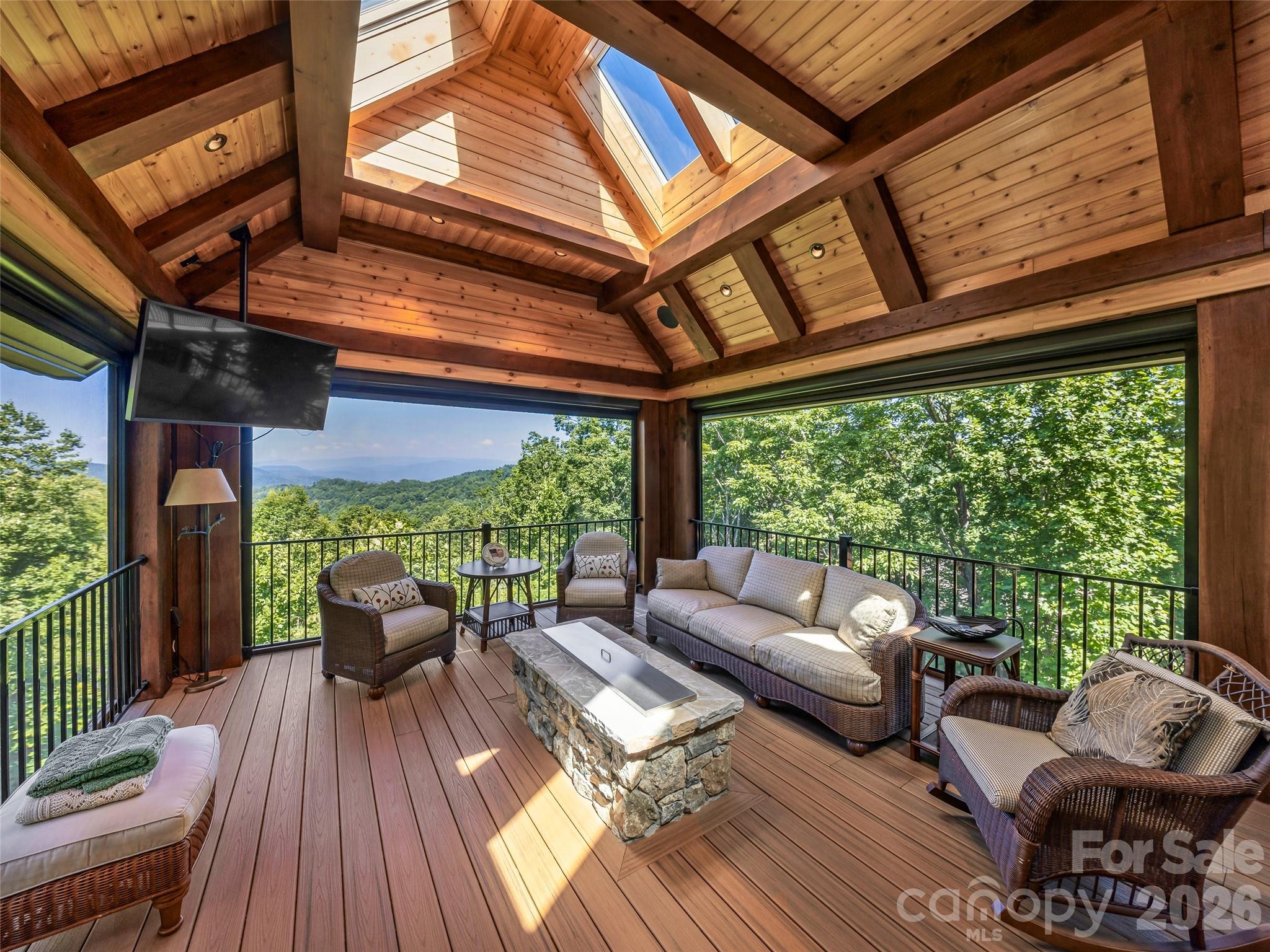 504 Hagen Drive Property Photo 18