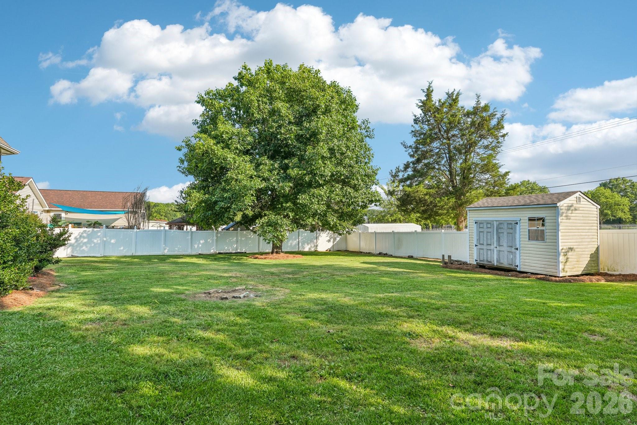 203 Royal Avenue Property Photo 4