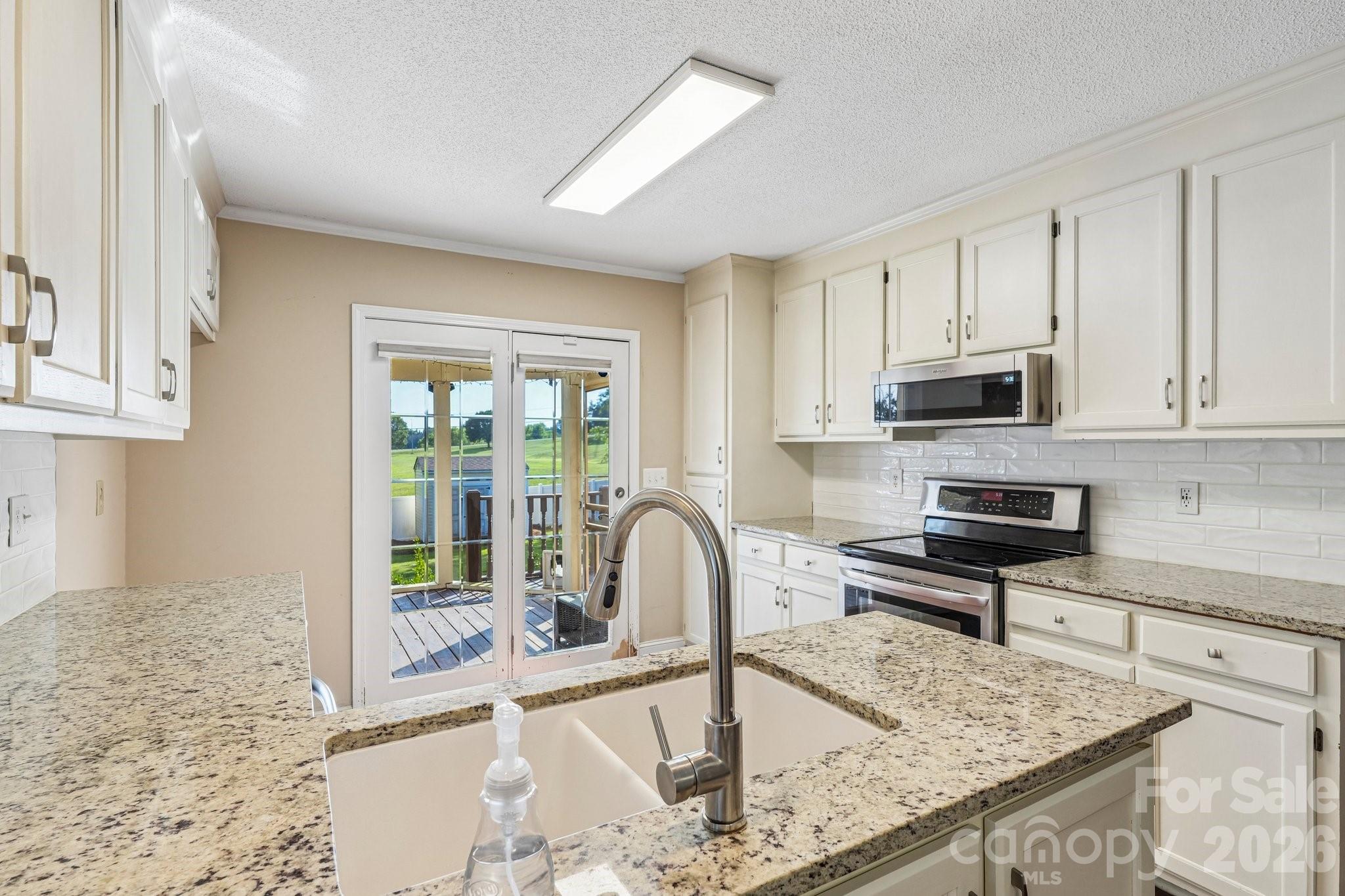 203 Royal Avenue Property Photo 10