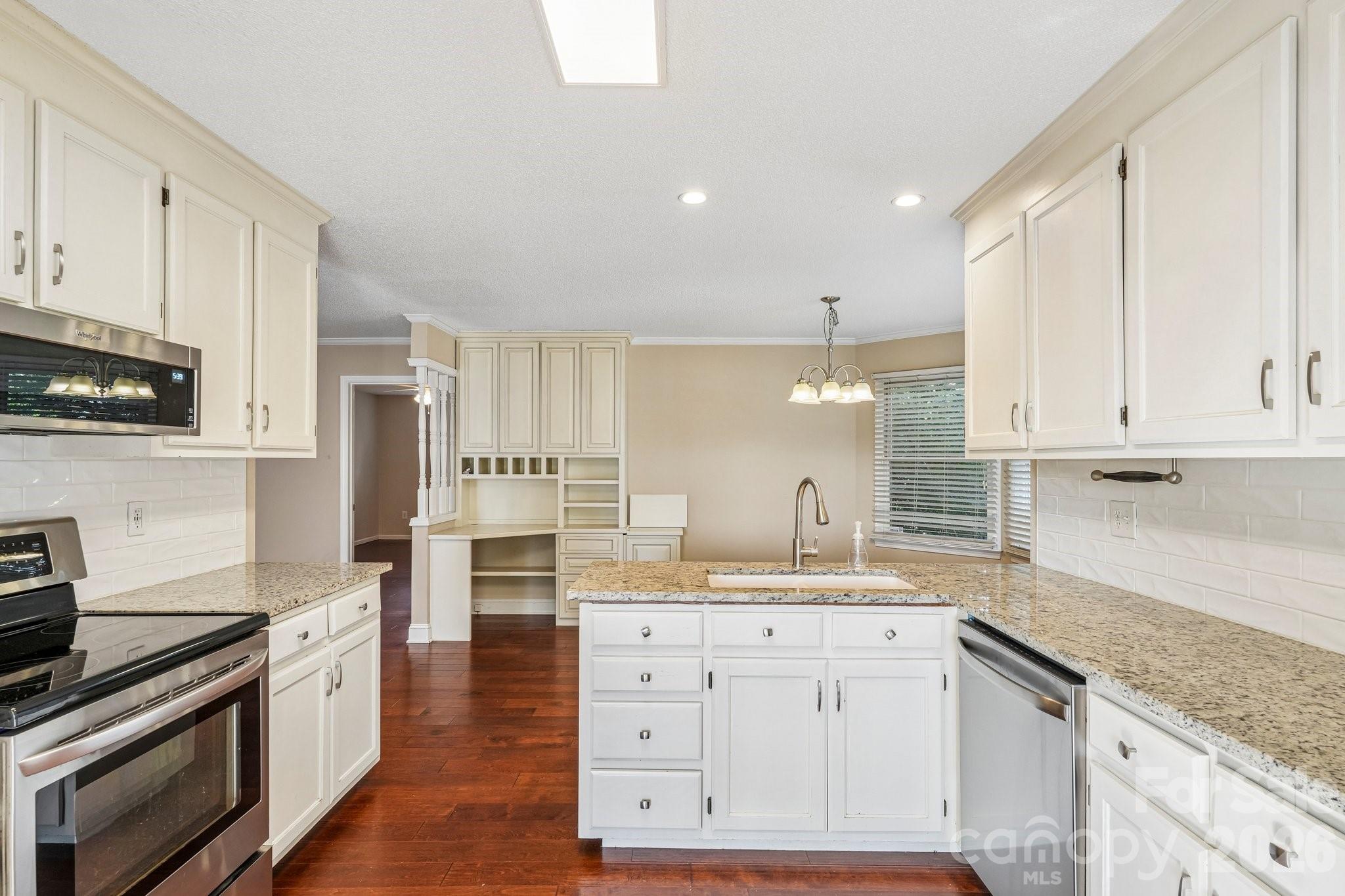 203 Royal Avenue Property Photo 11