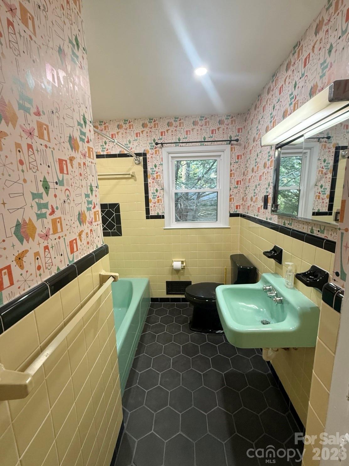 612 Brown Avenue Property Photo 13