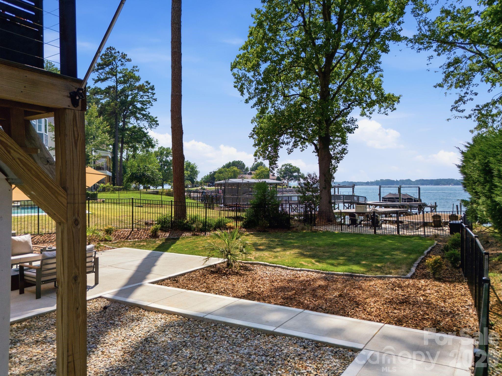 21101 Island Forest Drive Property Photo 5