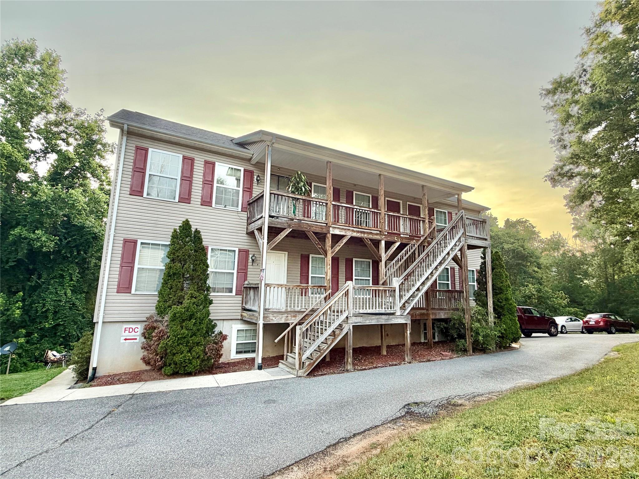 448 6th Street A-n Property Photo 1