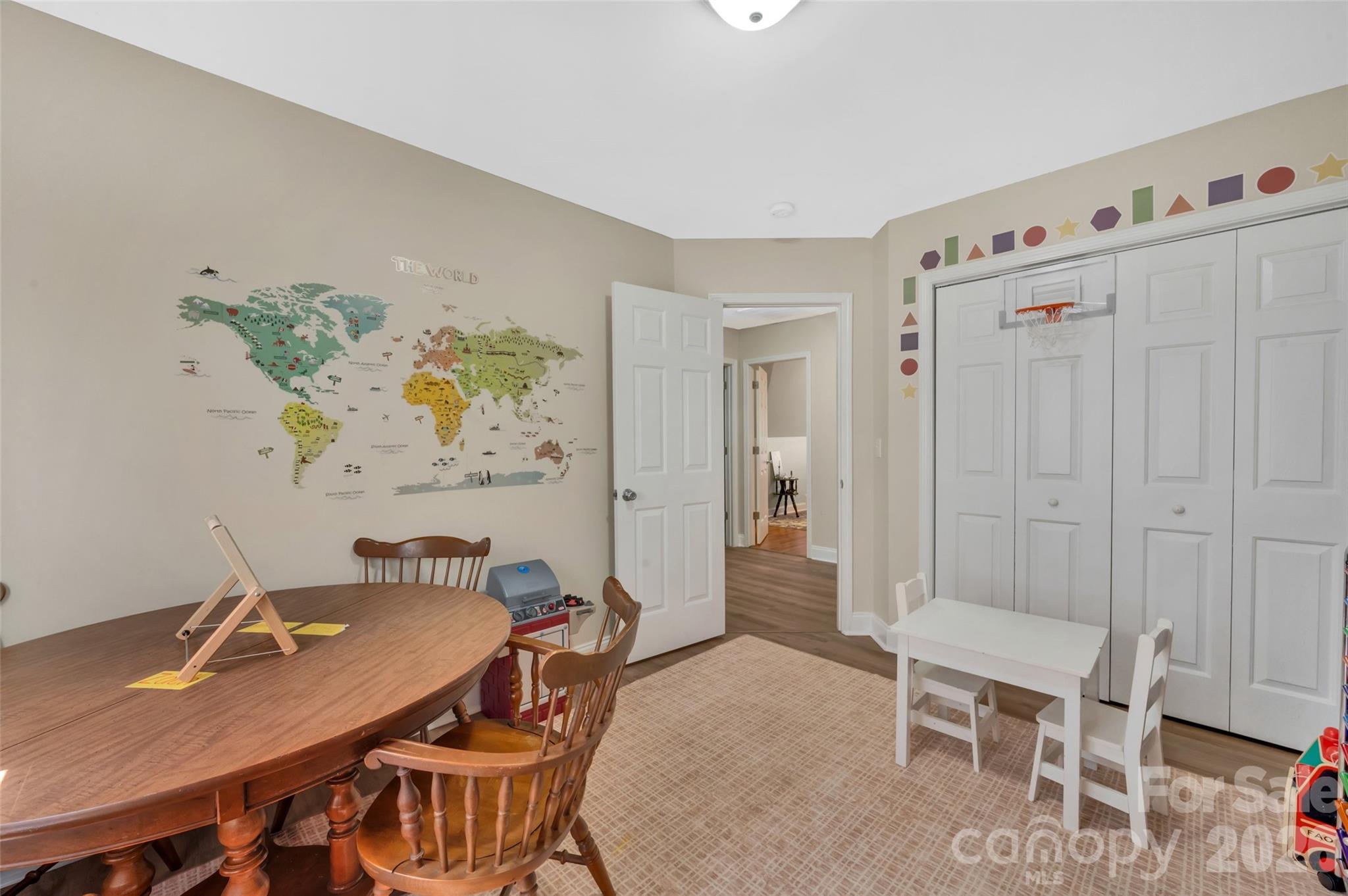 2114 Pinnacle View Drive Property Photo 16