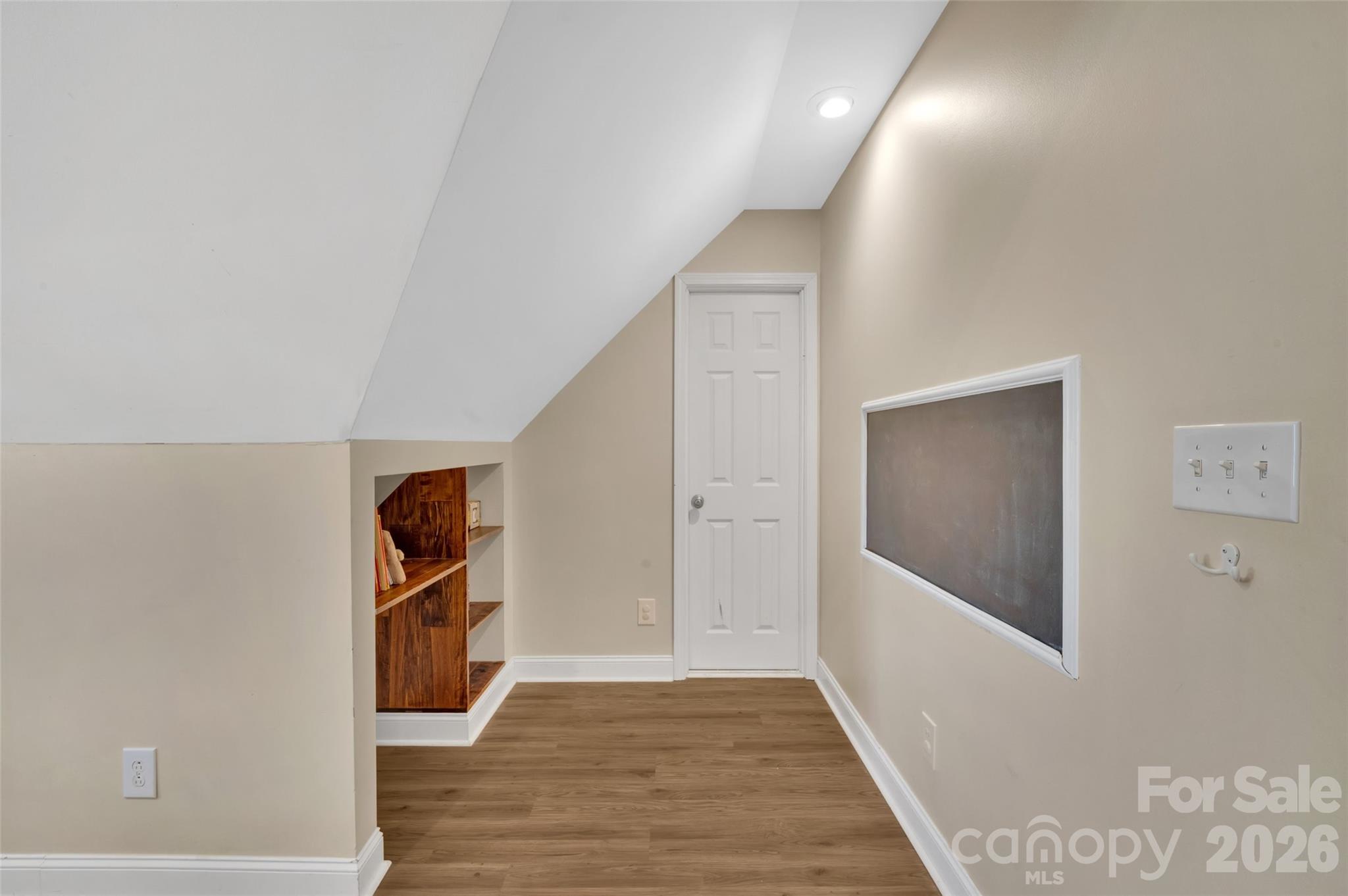 2114 Pinnacle View Drive Property Photo 19