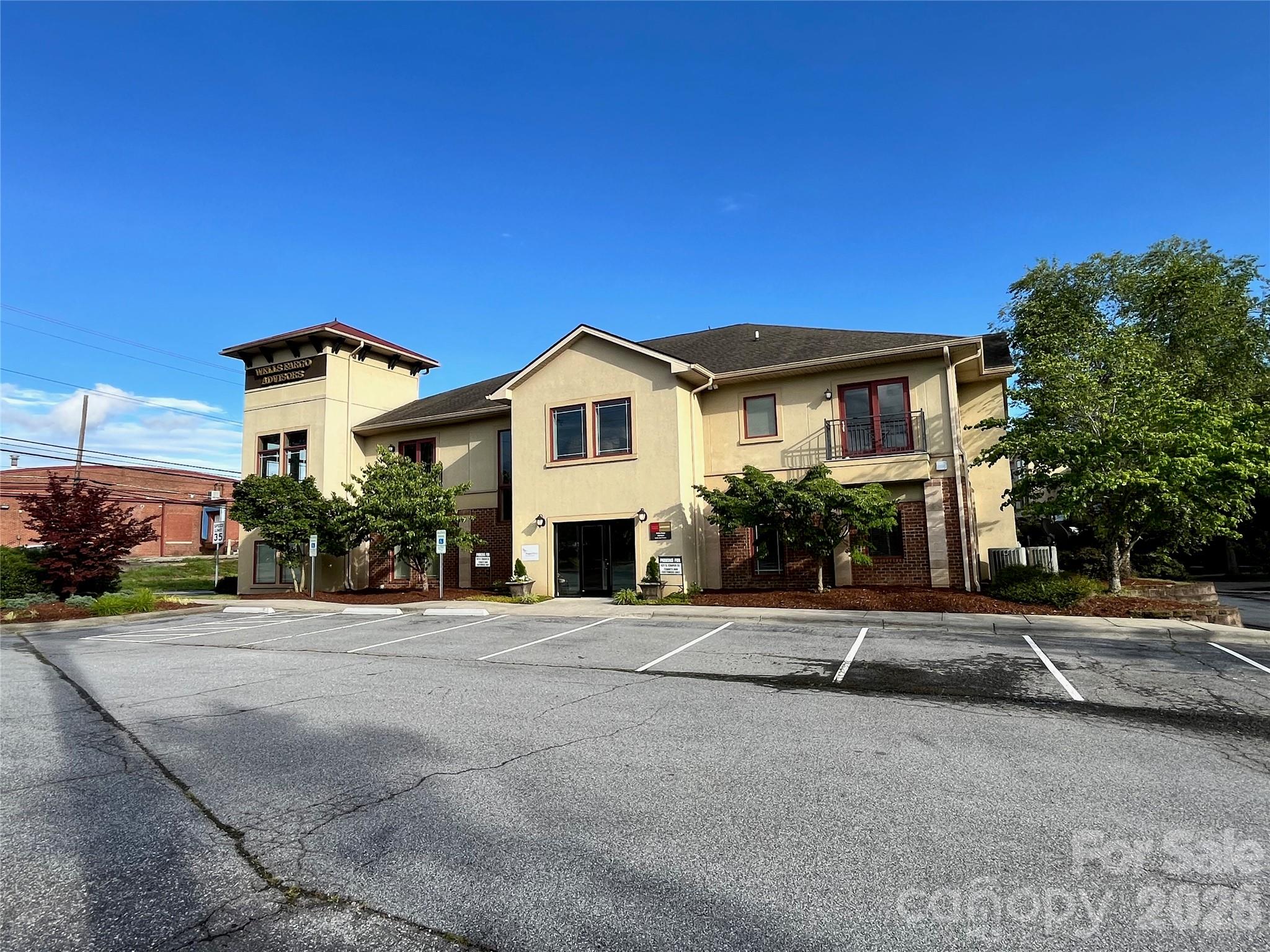 421 S Church Street Property Photo 19