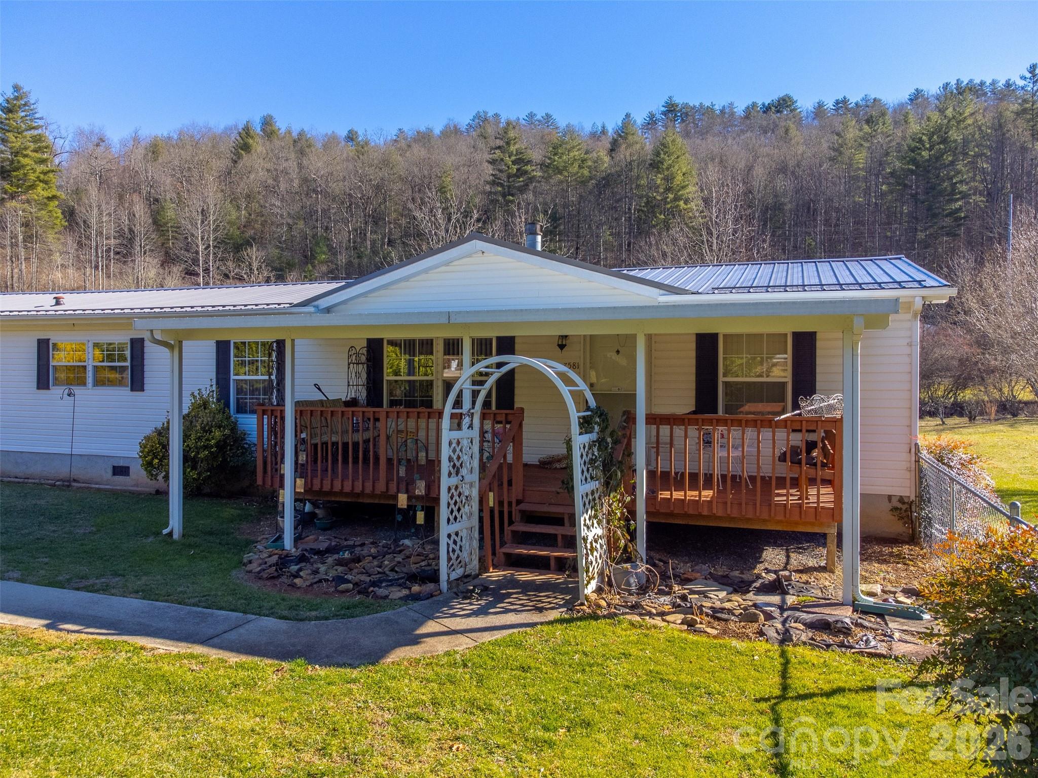 7581 Hwy 441 Highway Property Photo 4