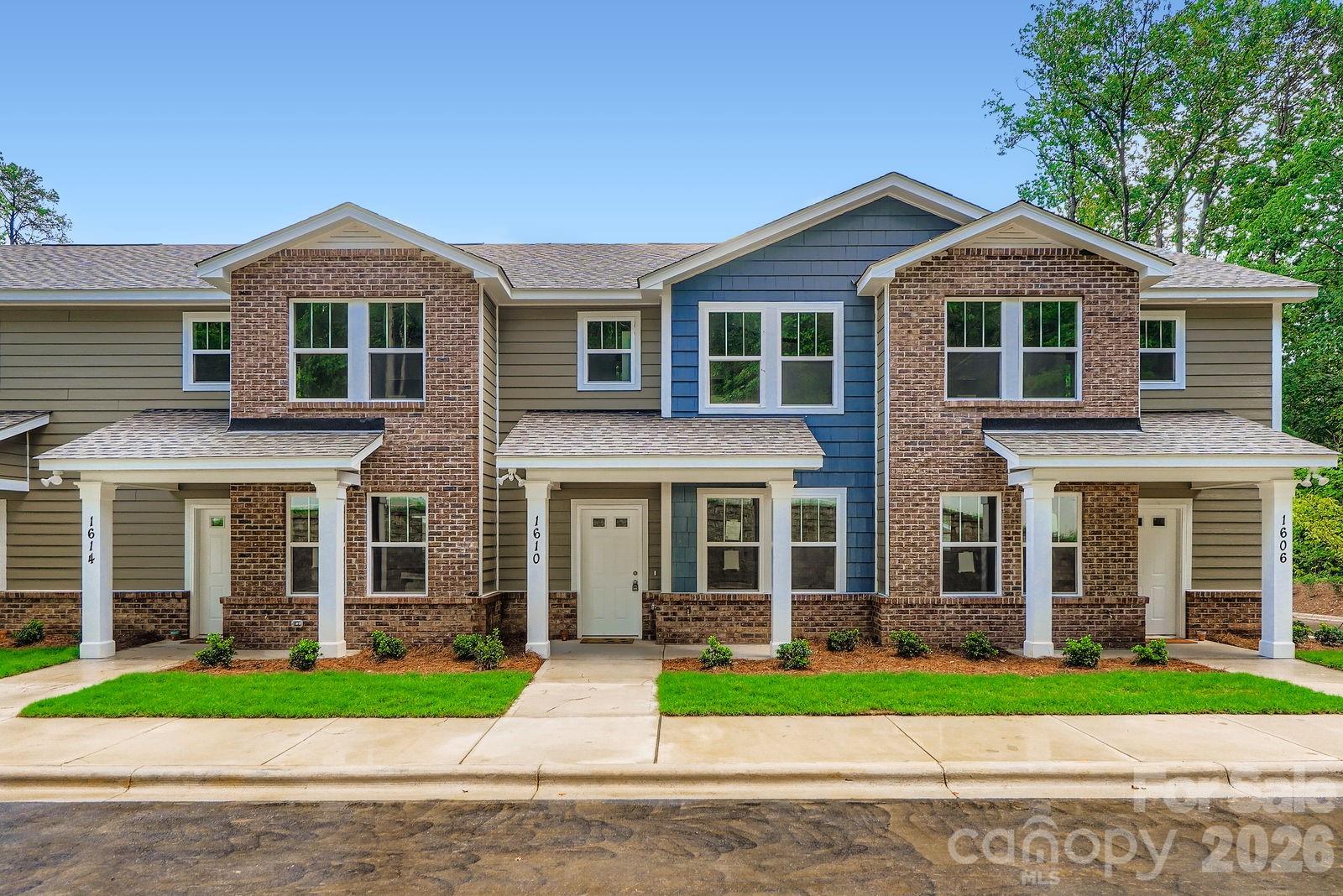1610 Ct Brooks Circle Property Photo 2