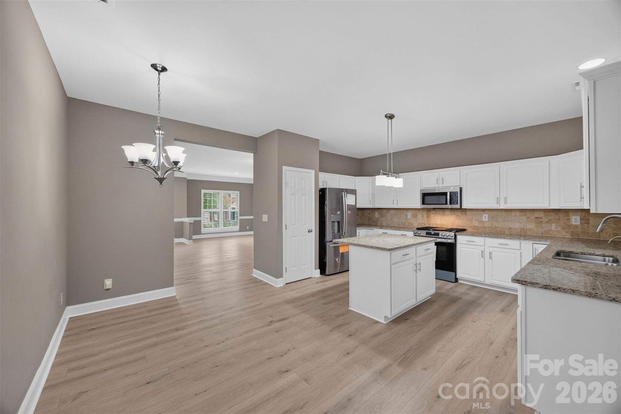 14435 Greenpoint Lane Property Photo 9