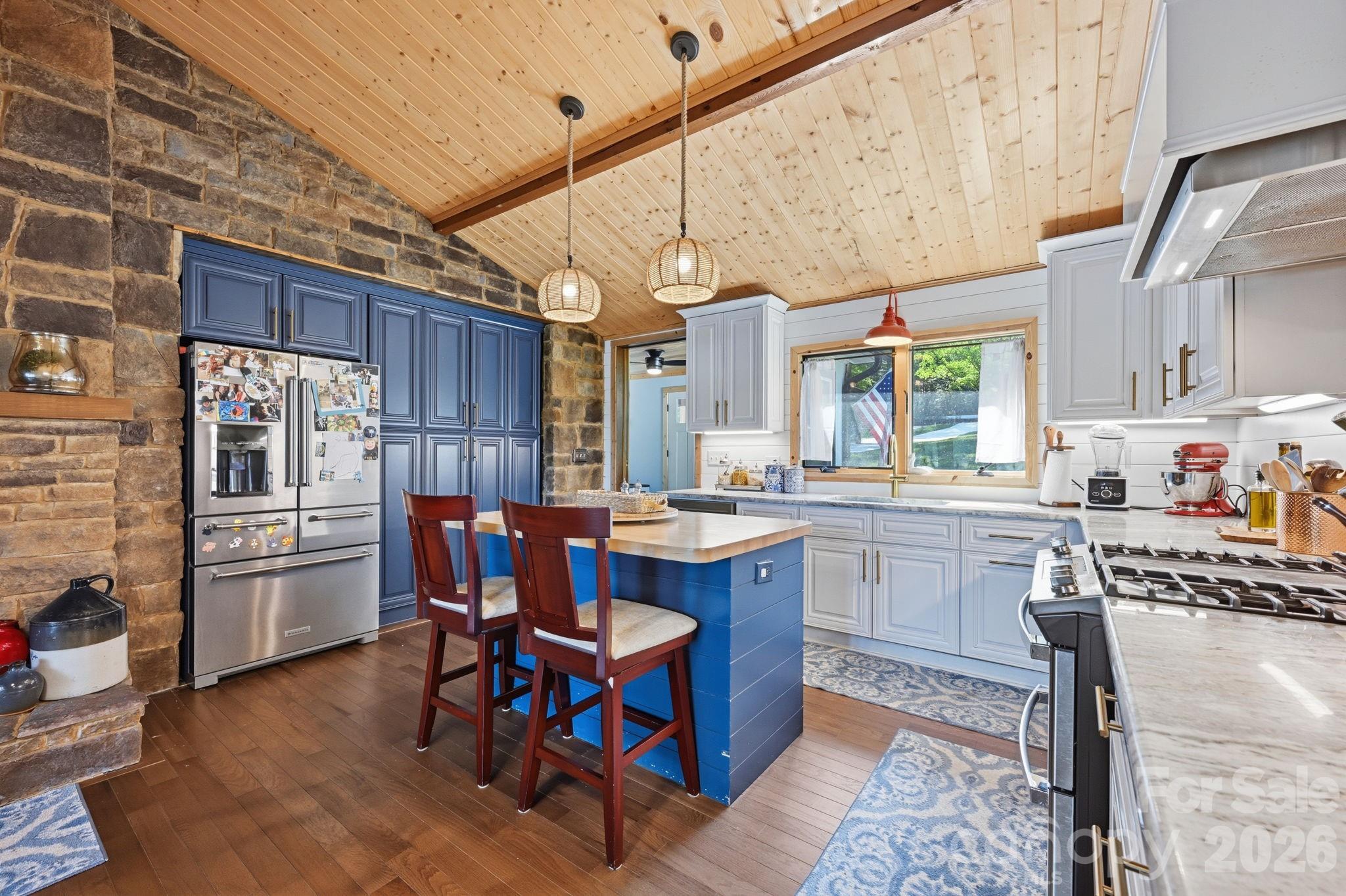 1367 Roundstone Road Property Photo 8