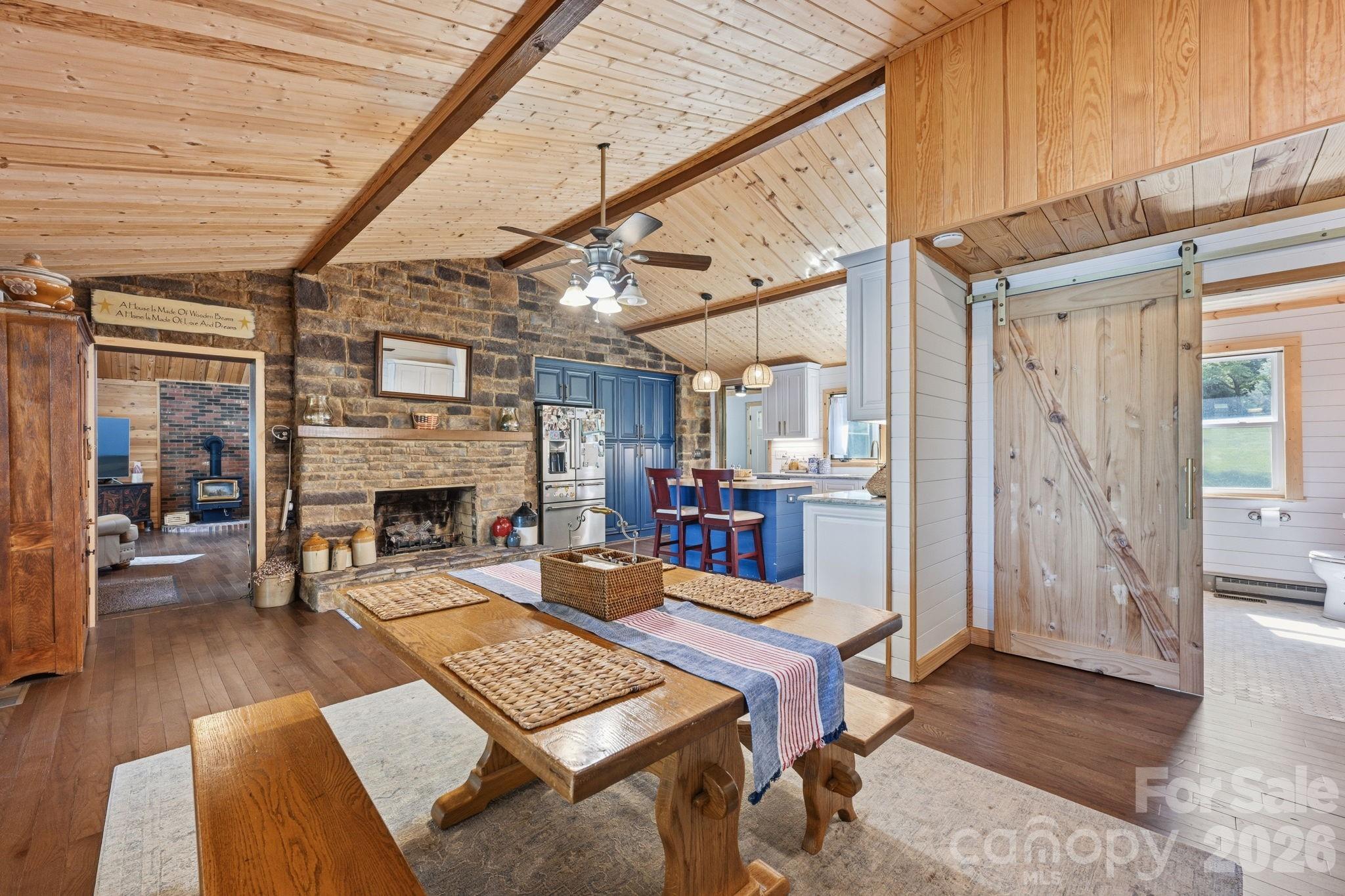1367 Roundstone Road Property Photo 14