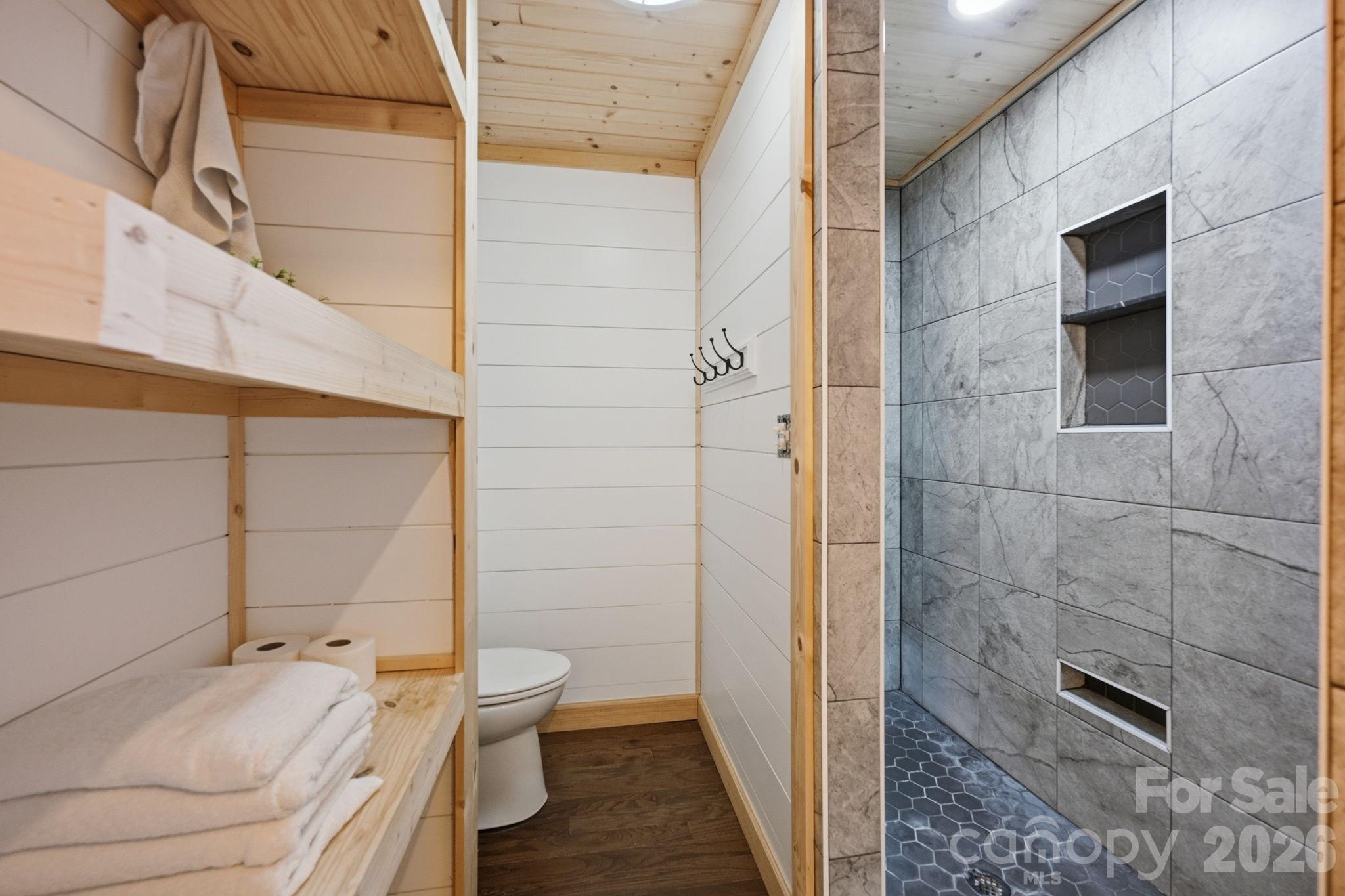 1367 Roundstone Road Property Photo 31