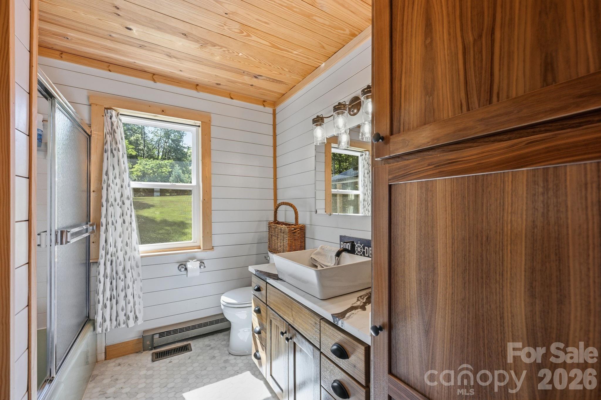 1367 Roundstone Road Property Photo 33