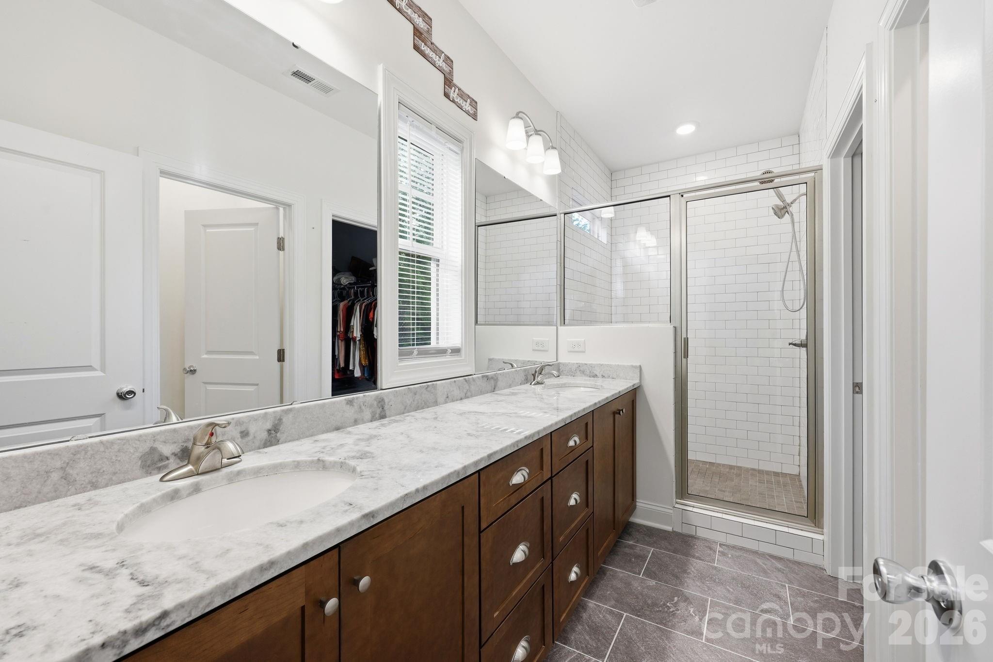 2612 Poplar Cove Drive Property Photo 13