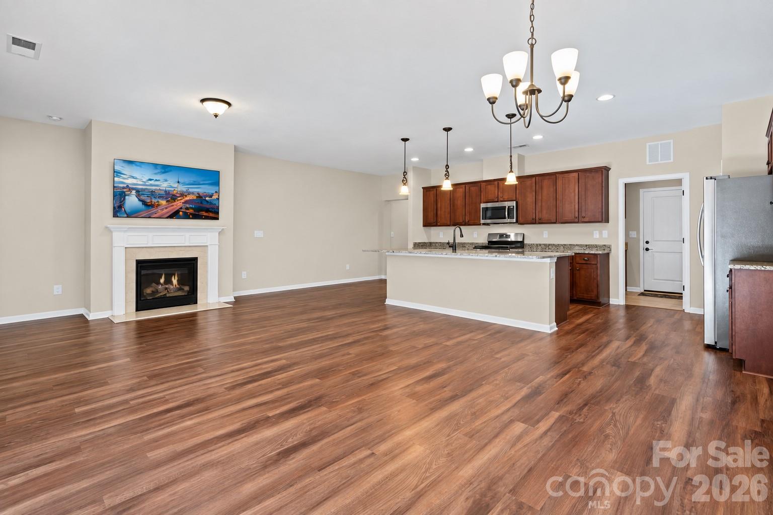 4843 Looking Glass Trail Property Photo 6