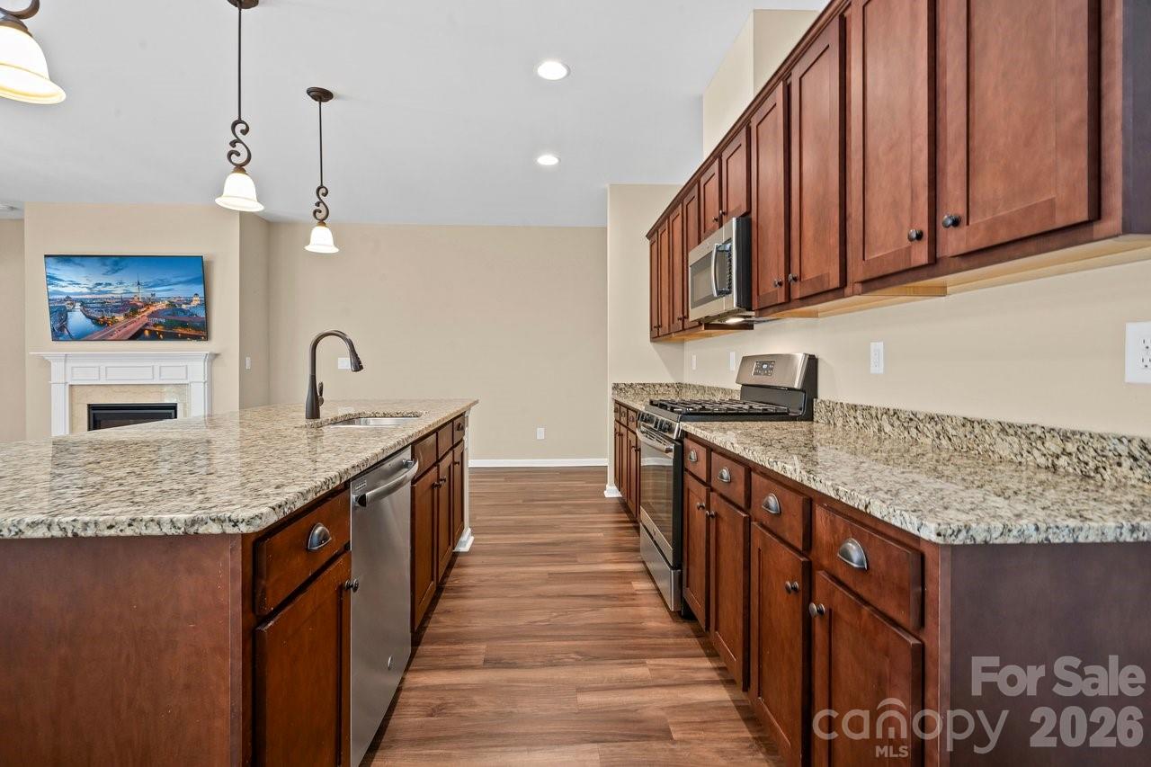 4843 Looking Glass Trail Property Photo 8