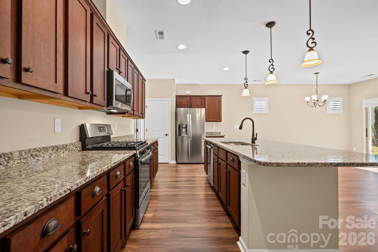 4843 Looking Glass Trail Property Photo 9