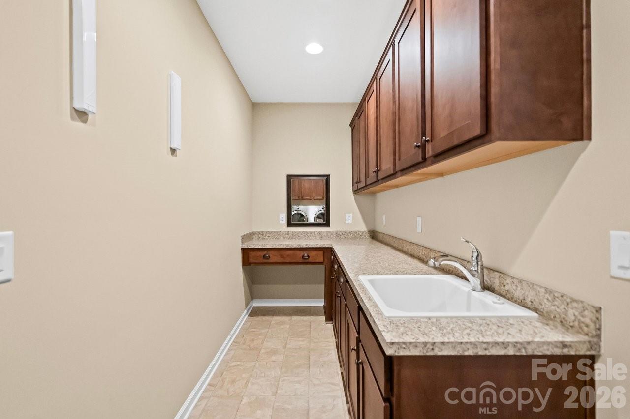 4843 Looking Glass Trail Property Photo 10