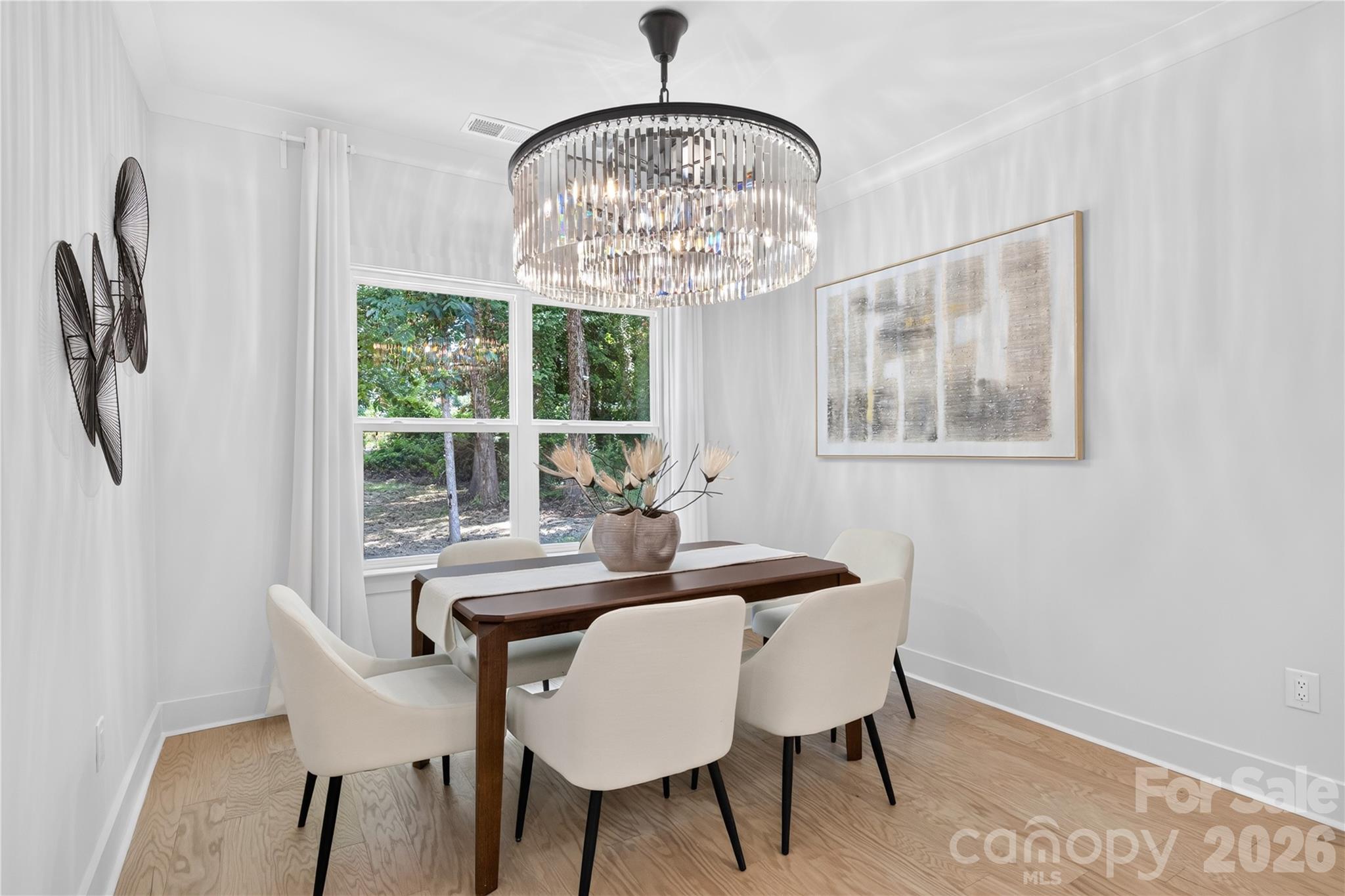 2316 Chateau Court Property Photo 6