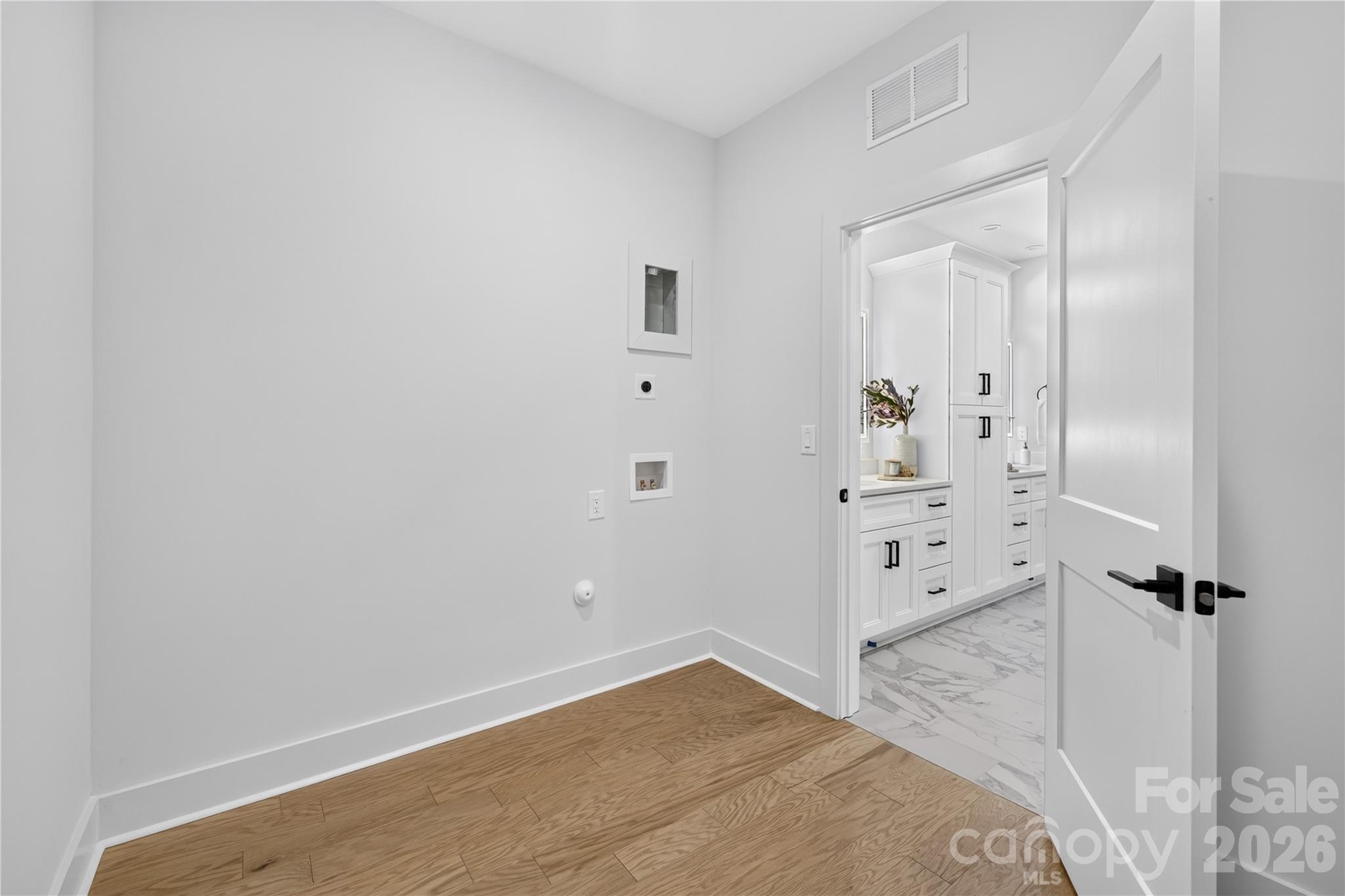 2316 Chateau Court Property Photo 10