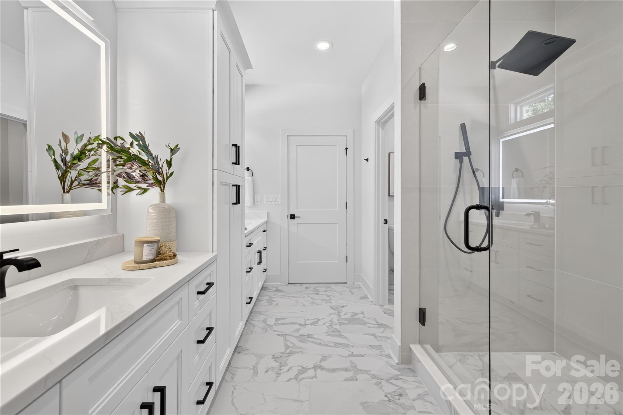 2316 Chateau Court Property Photo 11
