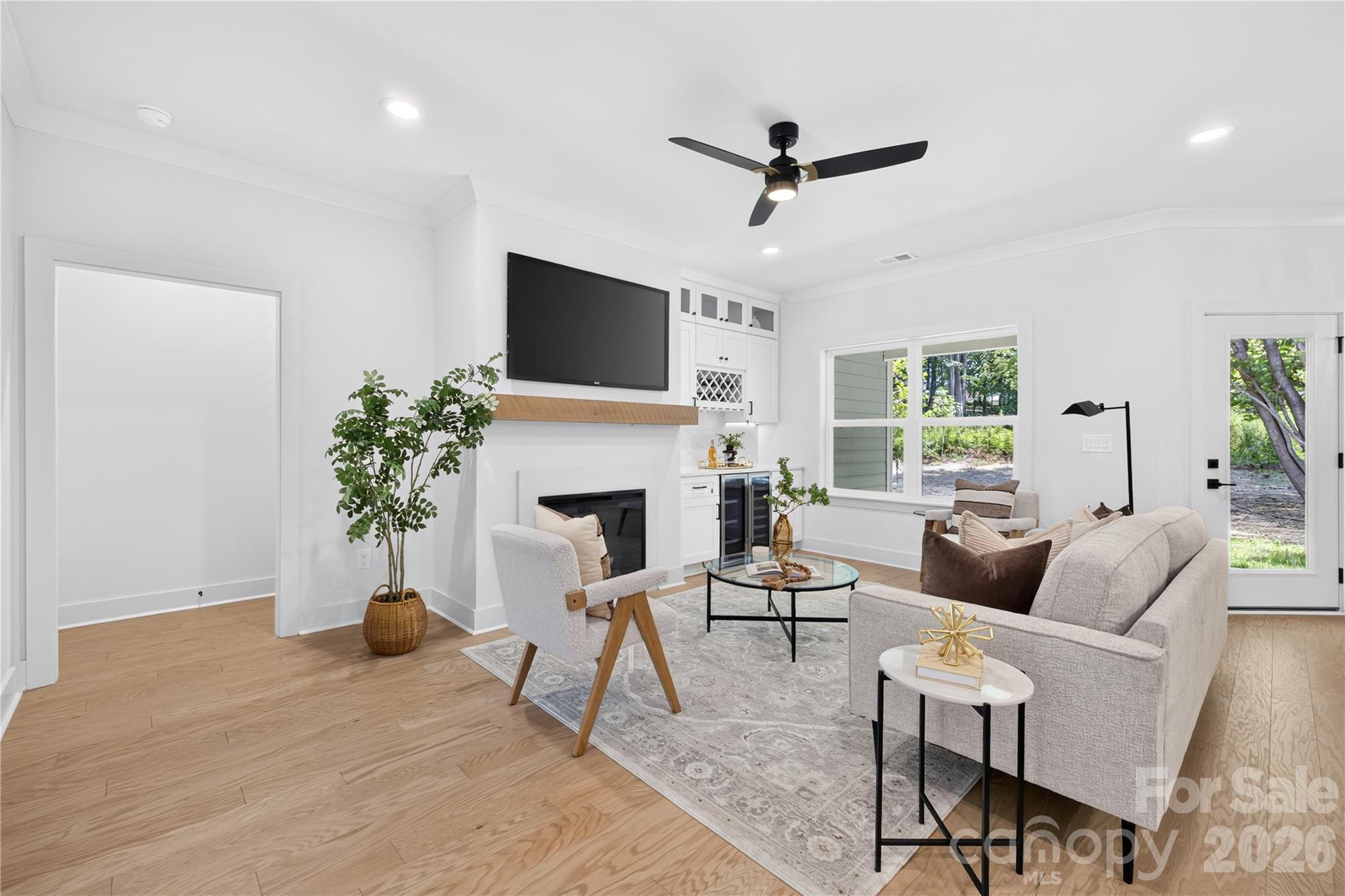 2316 Chateau Court Property Photo 16