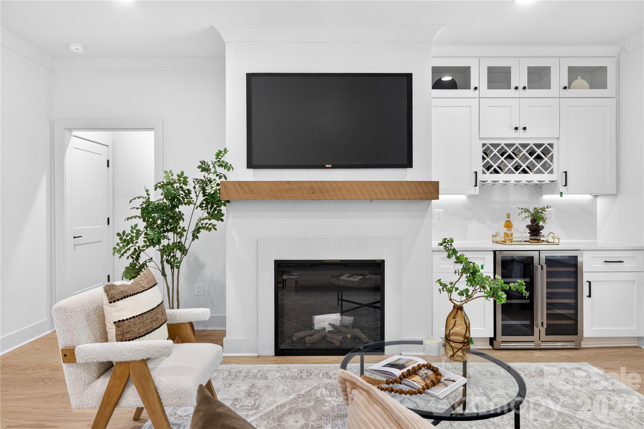2316 Chateau Court Property Photo 17