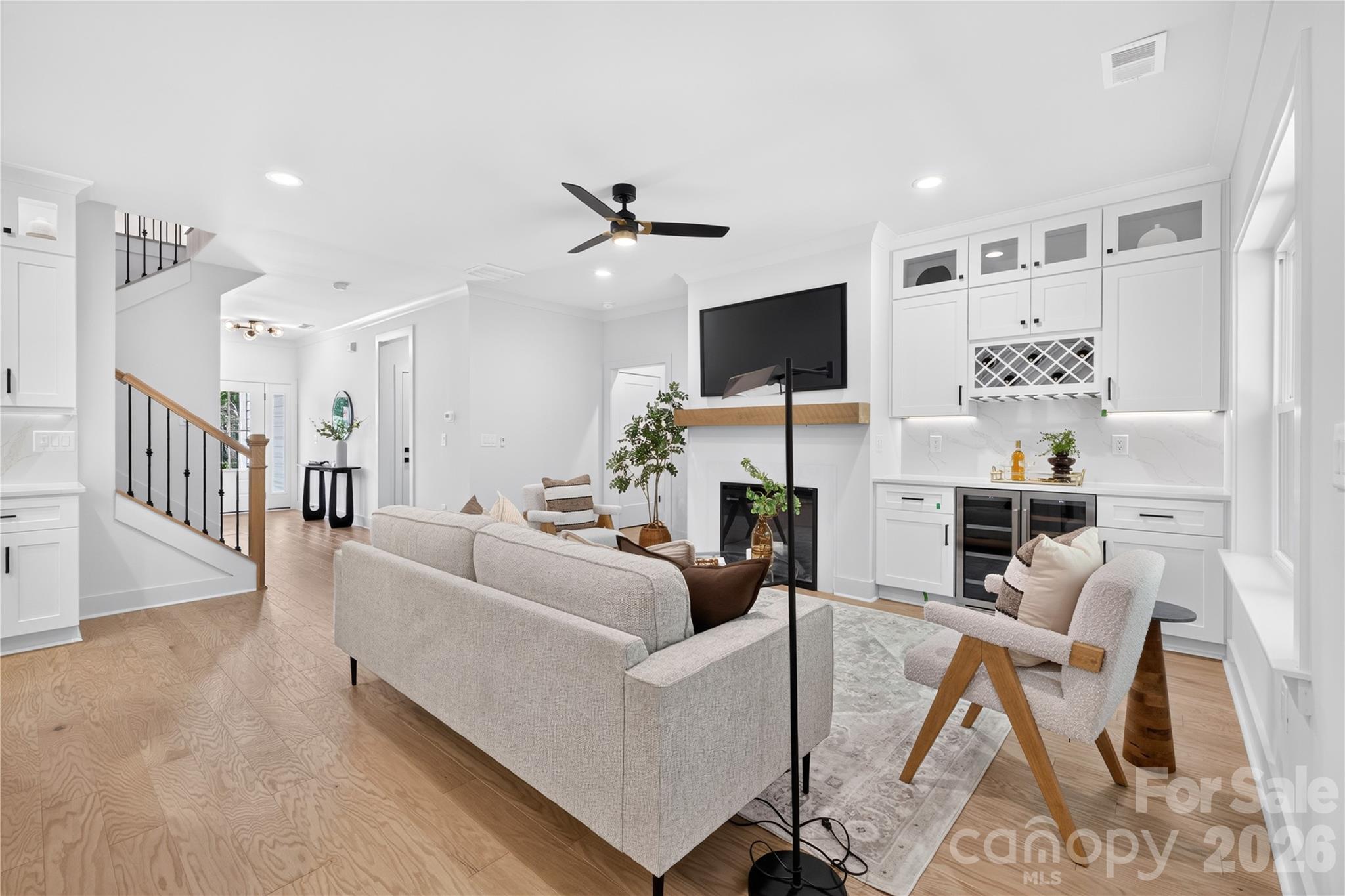 2316 Chateau Court Property Photo 18