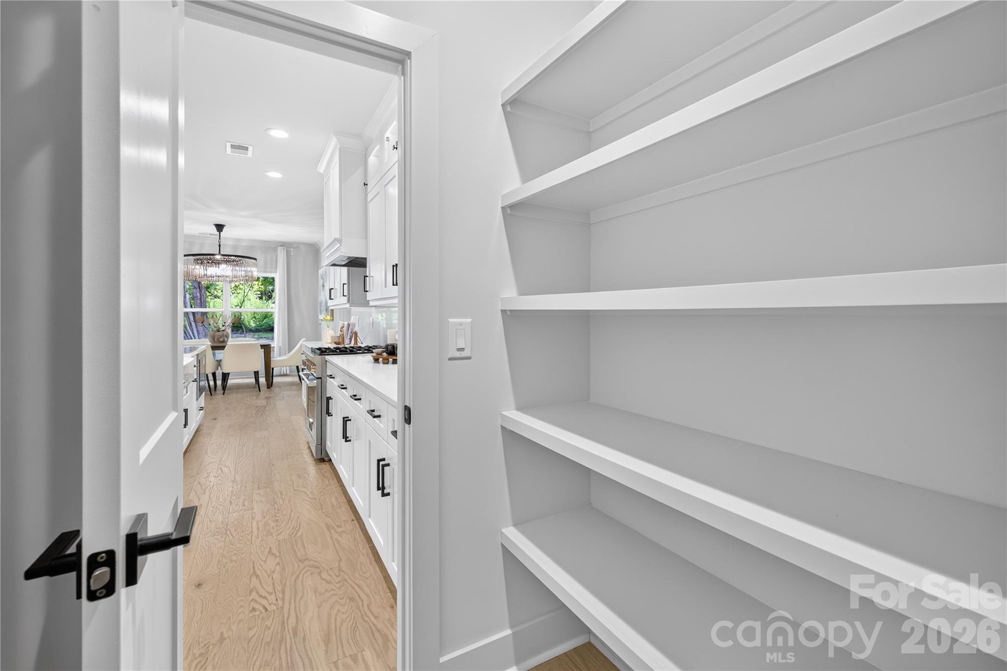 2316 Chateau Court Property Photo 20