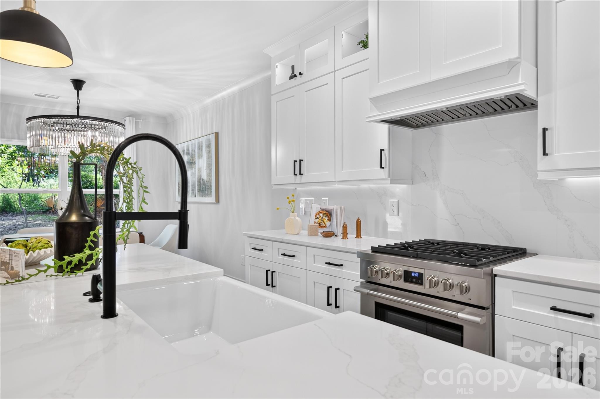 2316 Chateau Court Property Photo 22