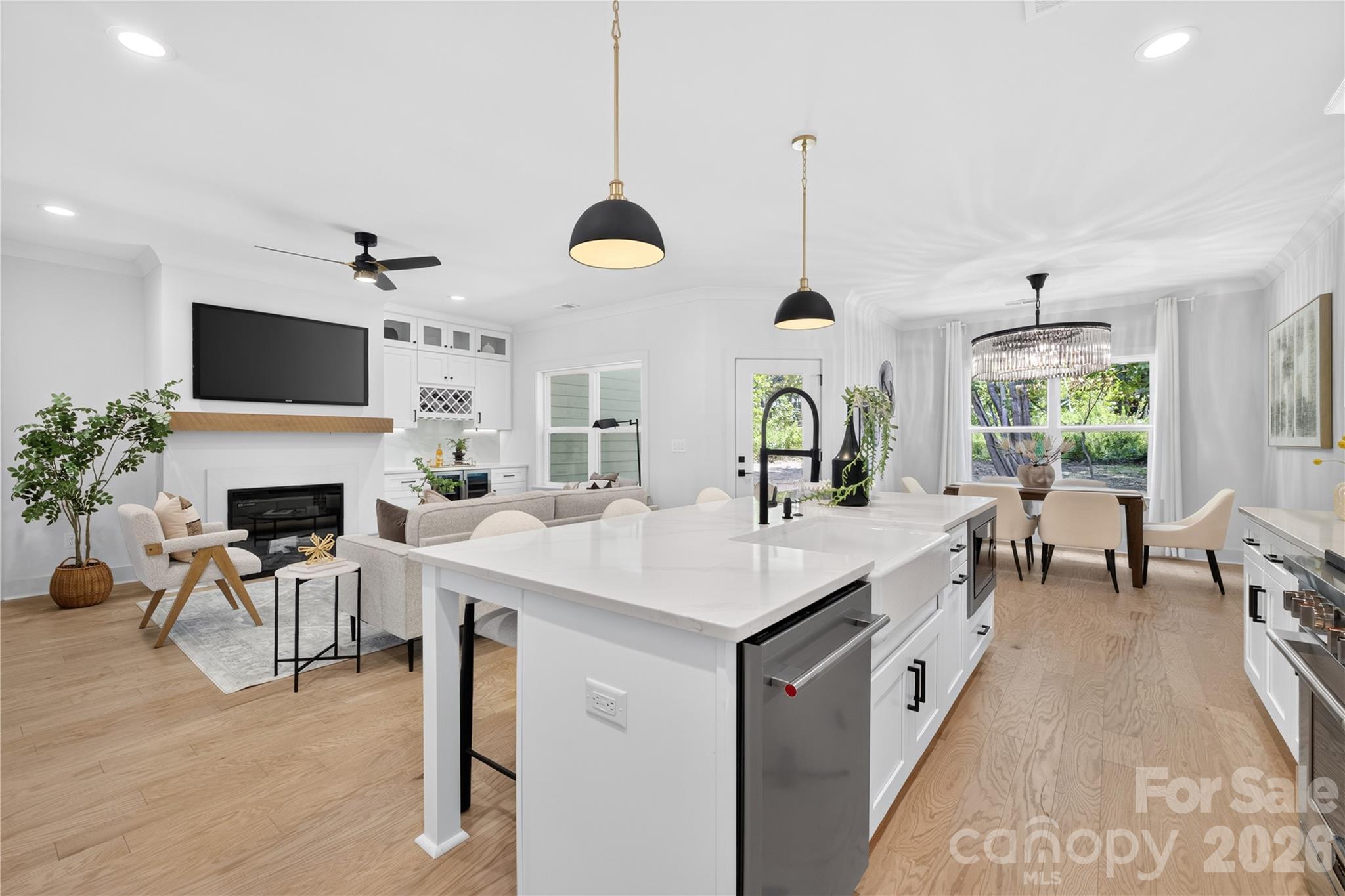 2316 Chateau Court Property Photo 23