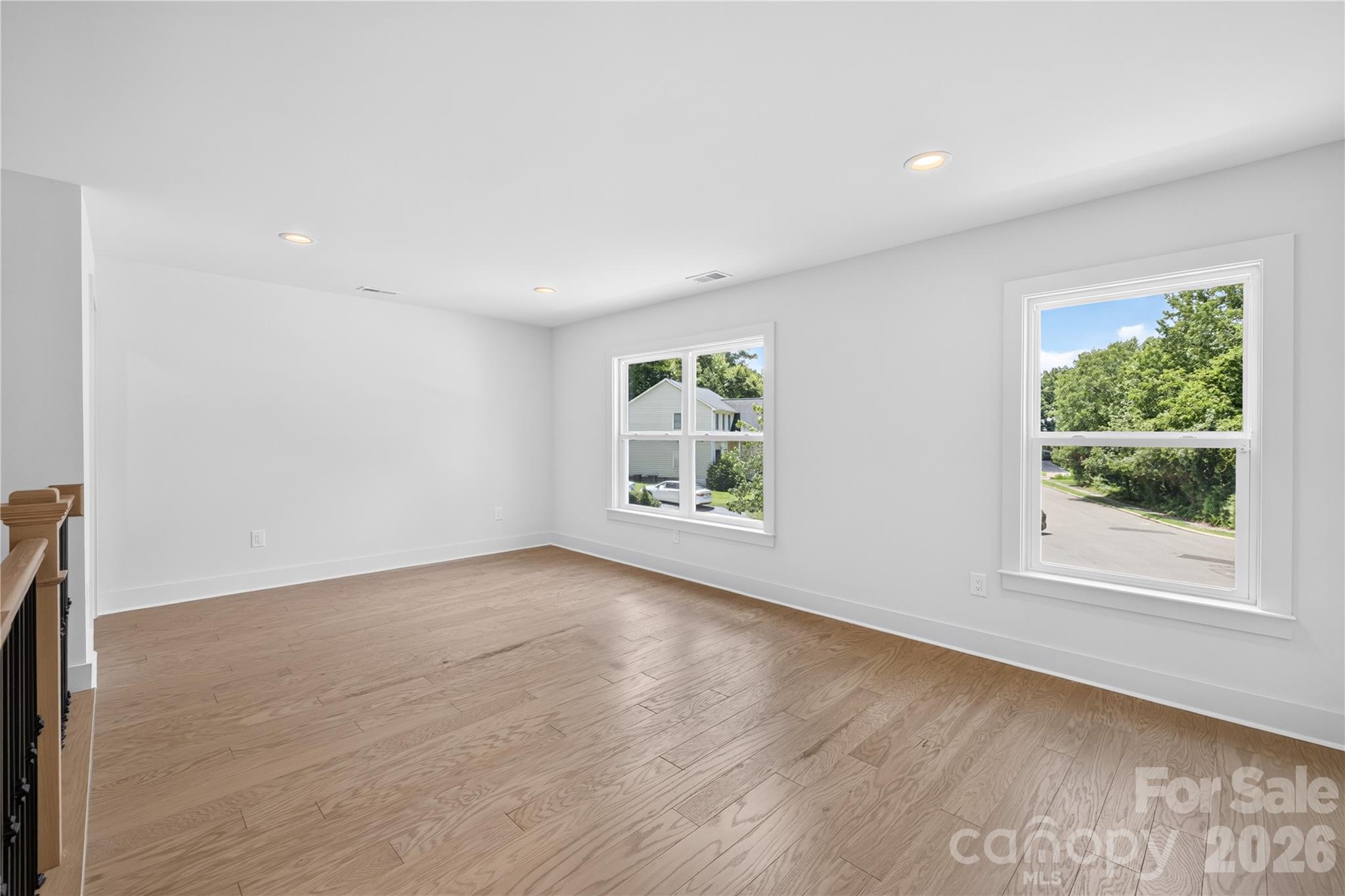 2316 Chateau Court Property Photo 38