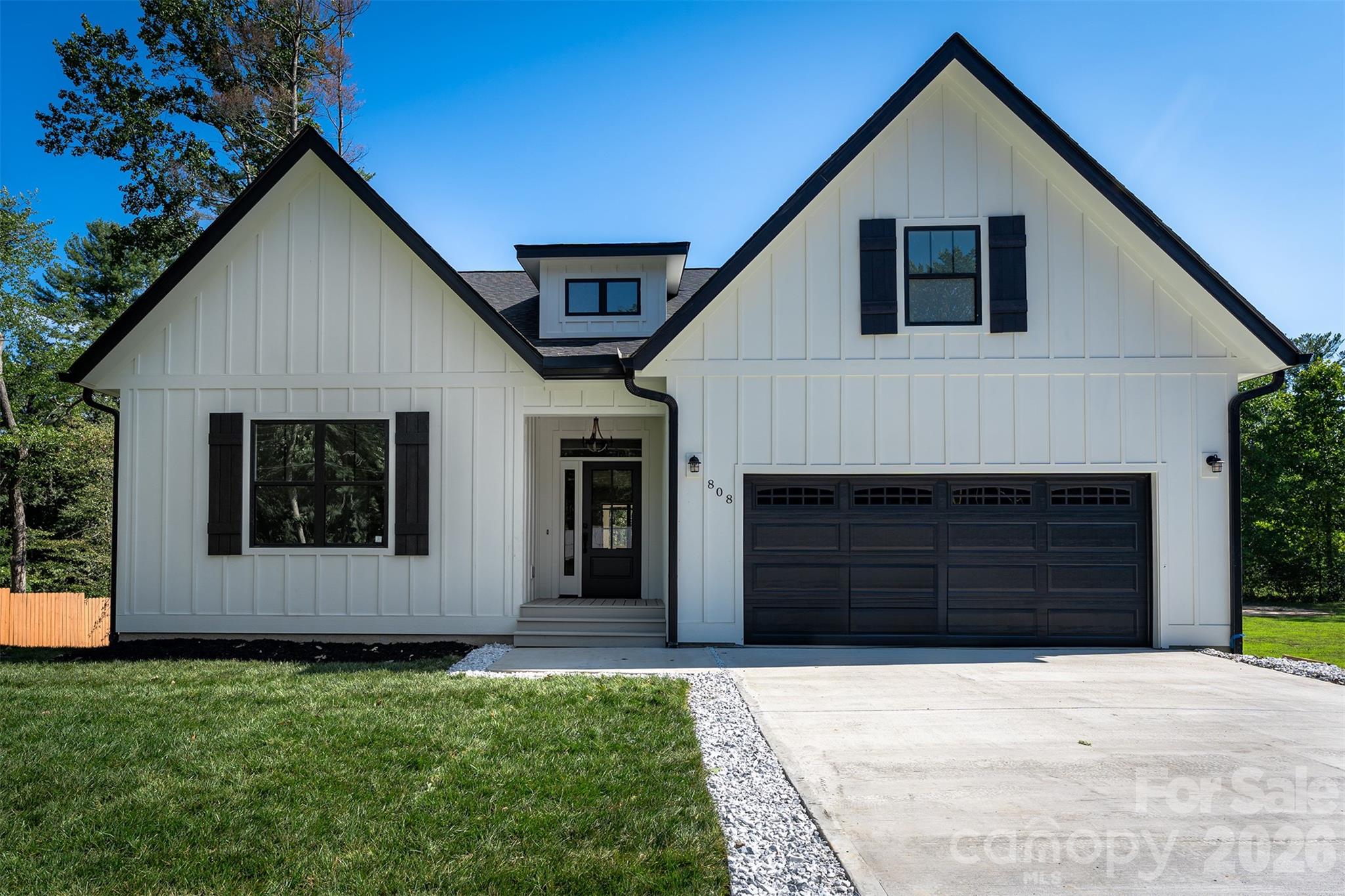 808 Maybank Drive Property Photo 1