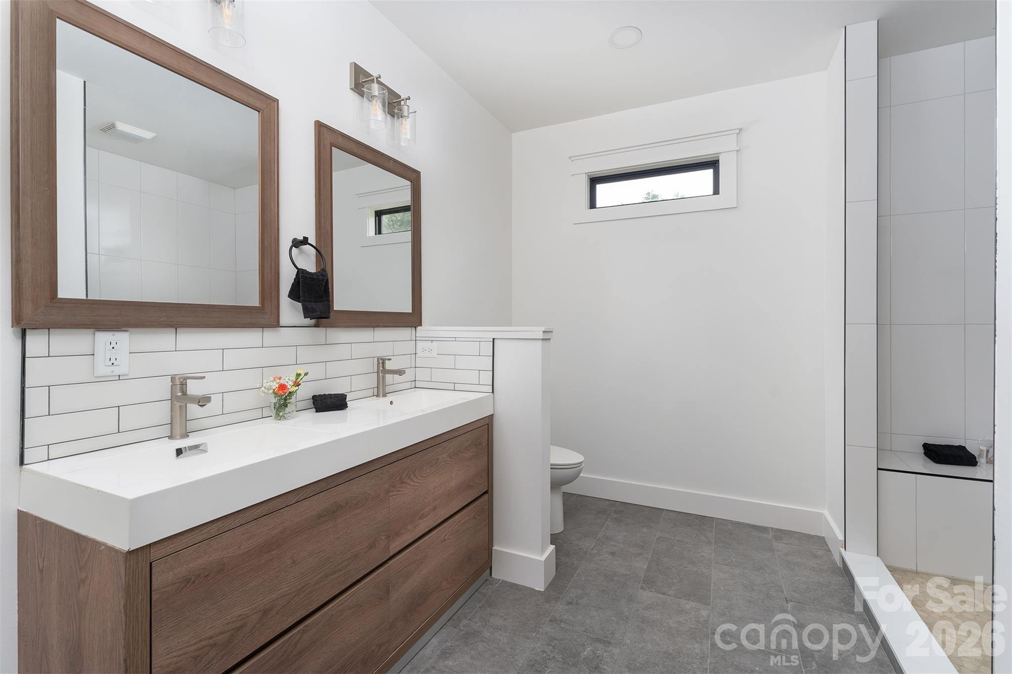 808 Maybank Drive Property Photo 15