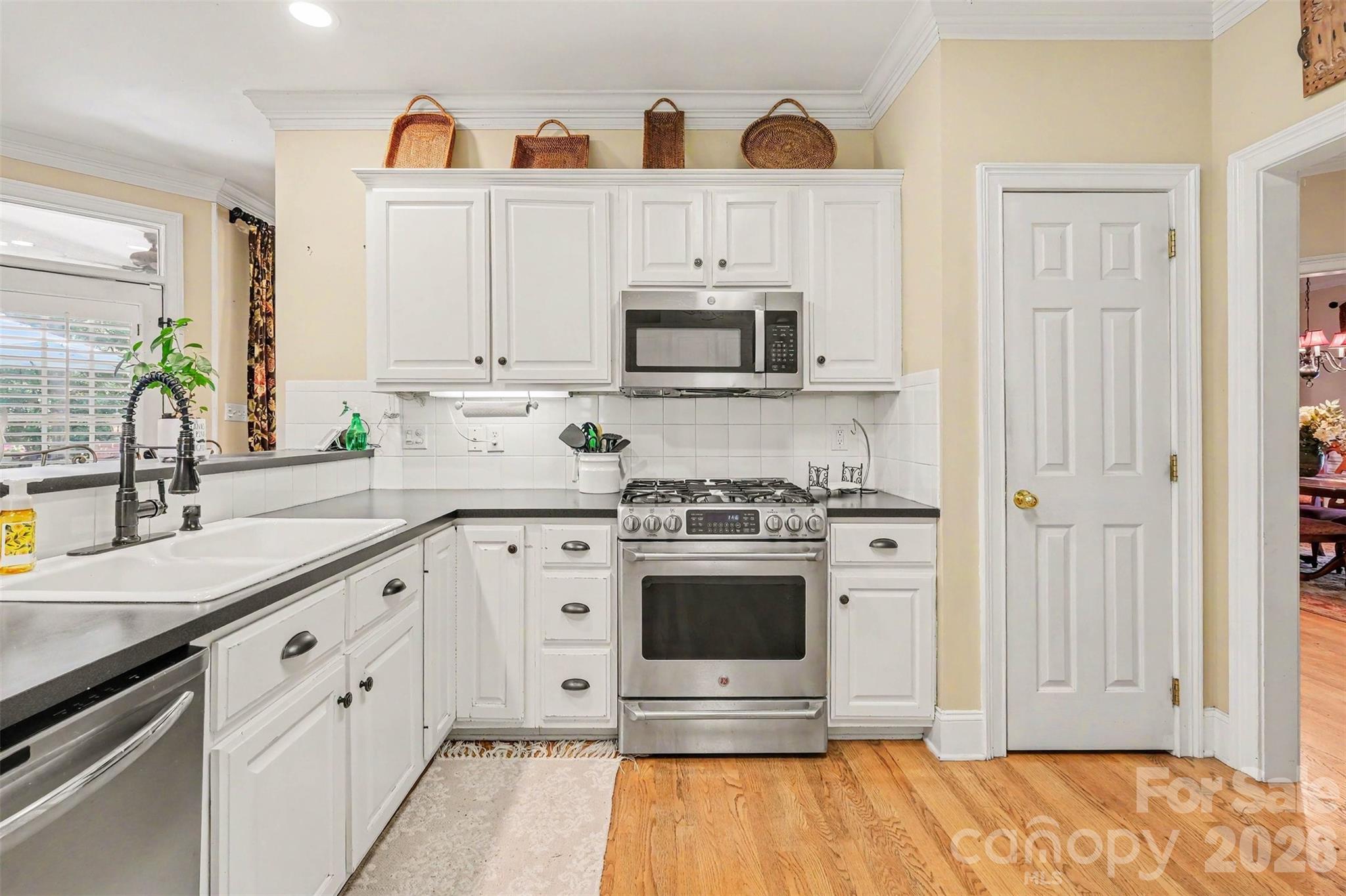 1484 Summit View Drive Property Photo 12