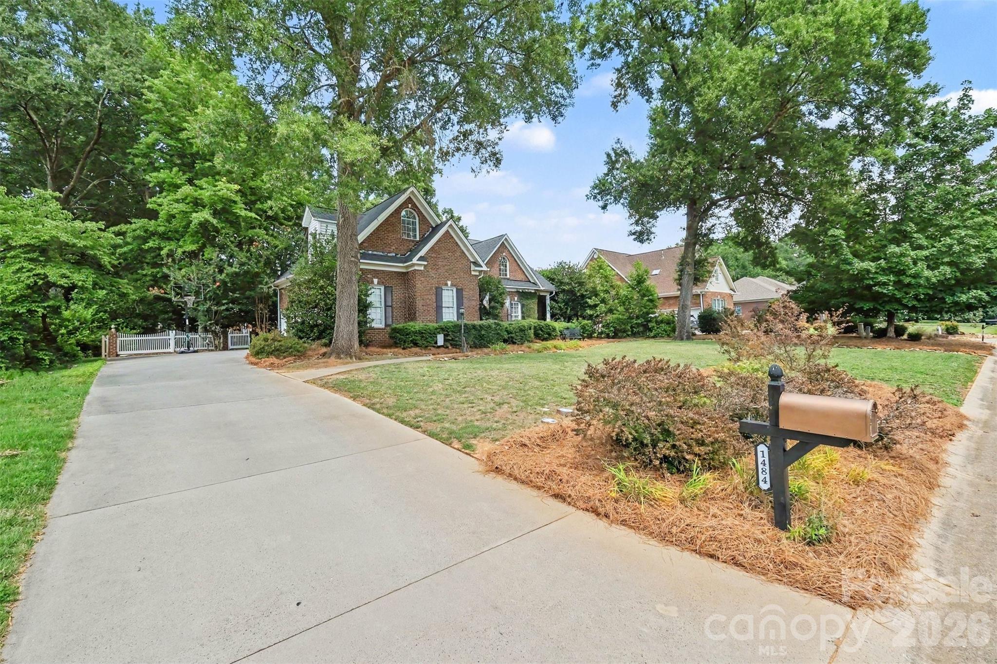 1484 Summit View Drive Property Photo 37