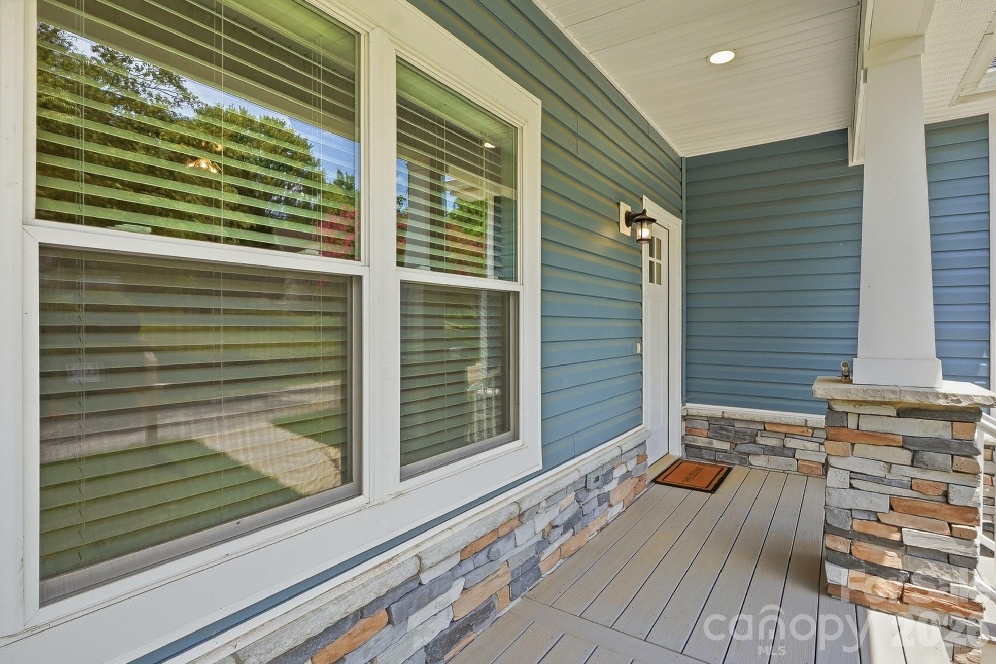 510 W 9th Street Property Photo 3