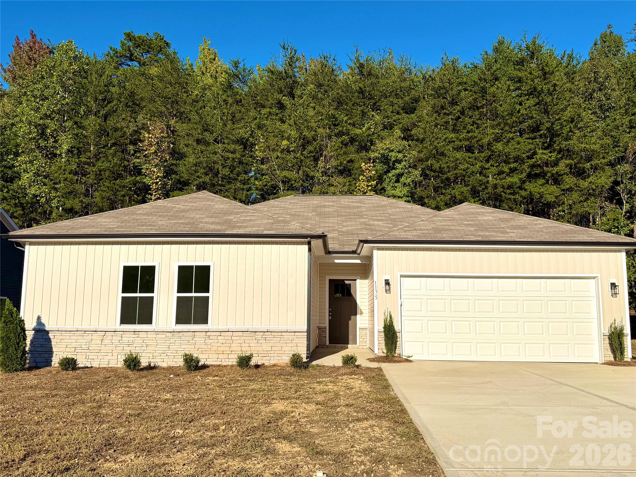 1175 Stoneglen Drive Property Photo 3