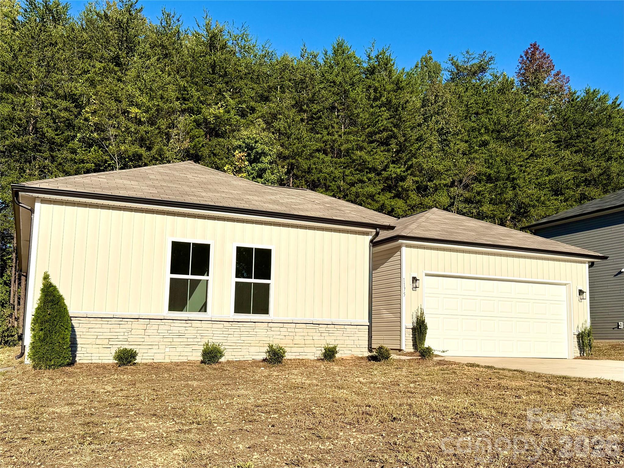 1175 Stoneglen Drive Property Photo 4
