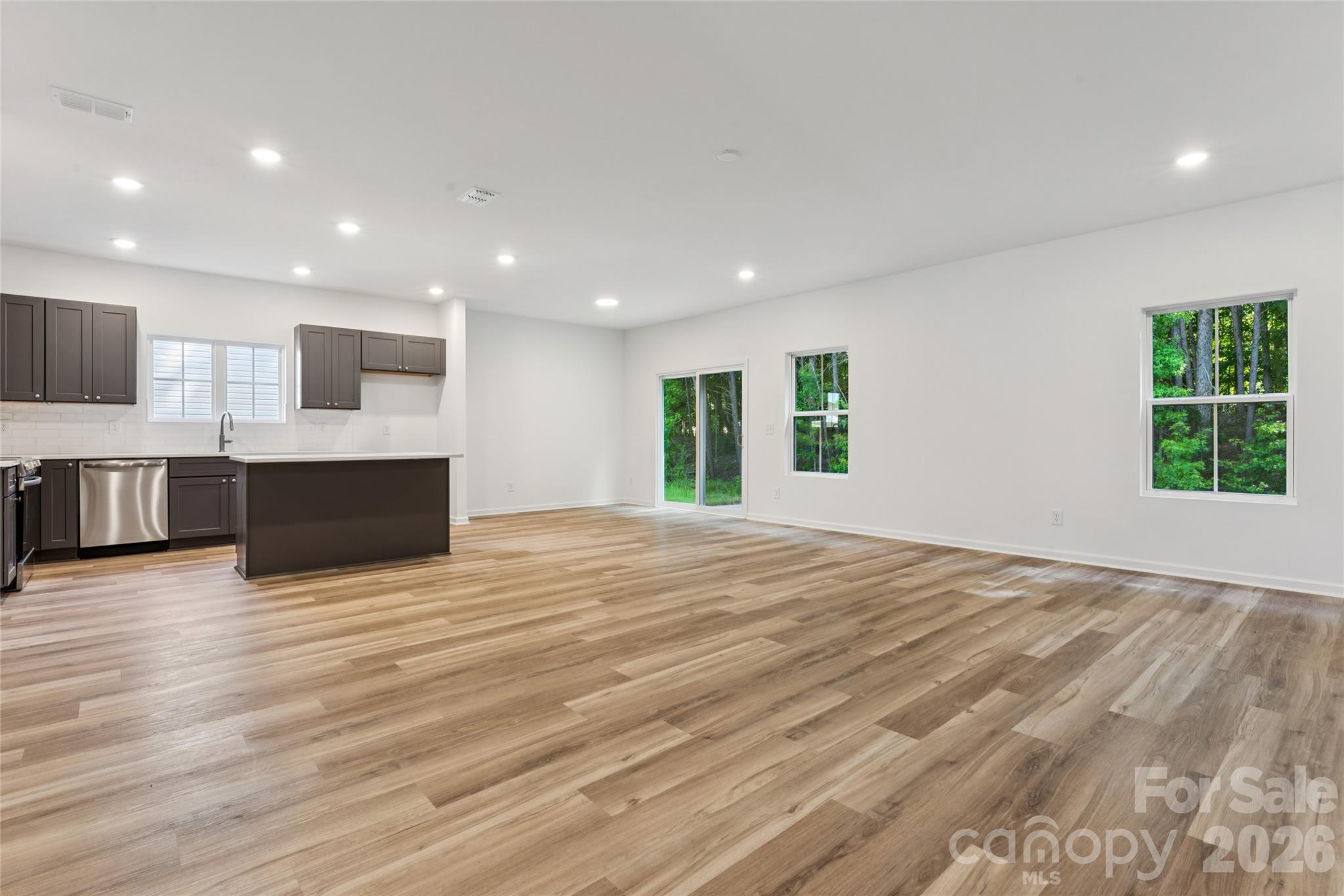 1175 Stoneglen Drive Property Photo 8